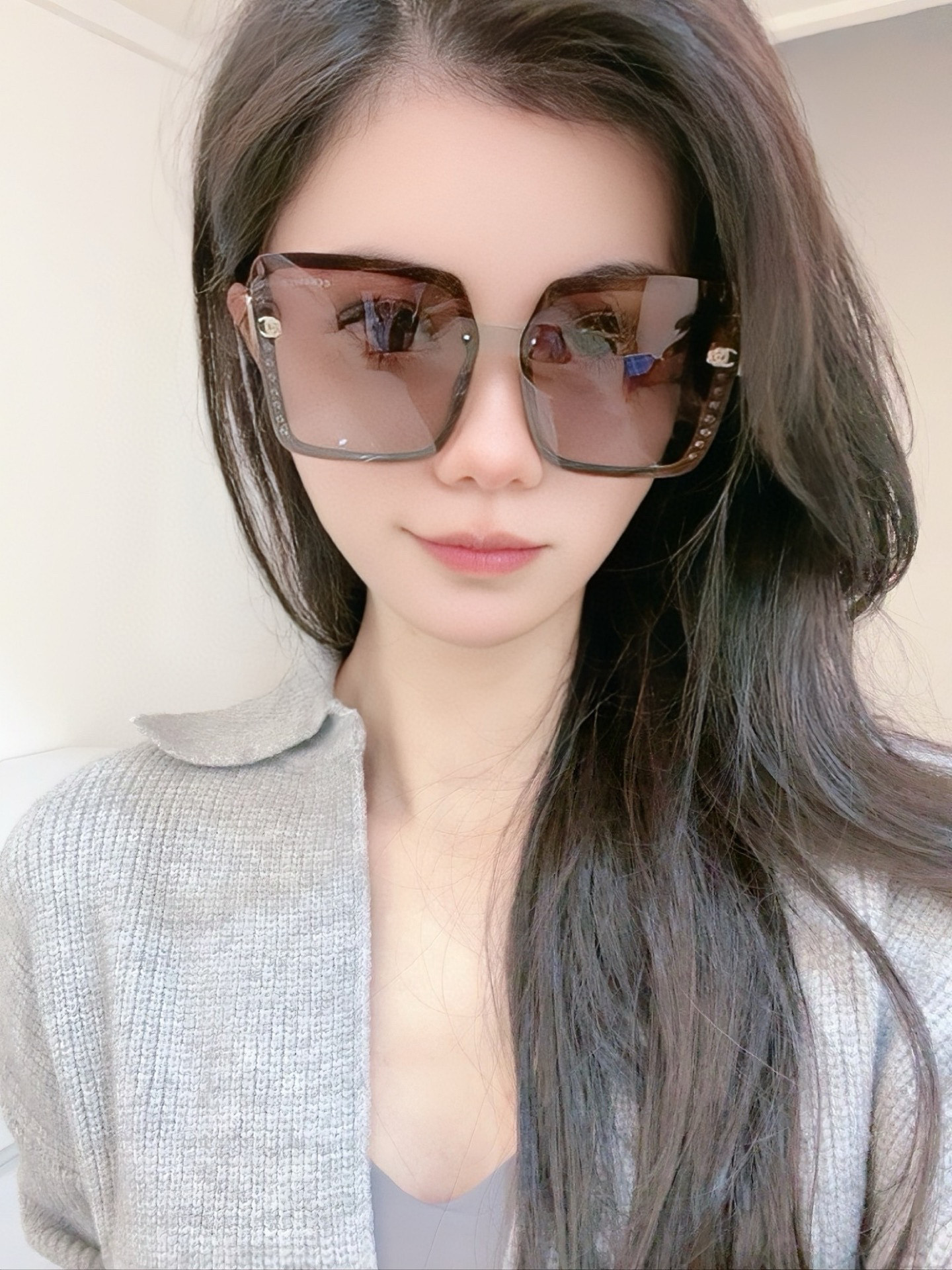  【CHANEL】香奈儿 2025新款潮流爆款 时尚方框太阳镜 佩戴舒适 网红潮款墨镜  女士高清加厚偏