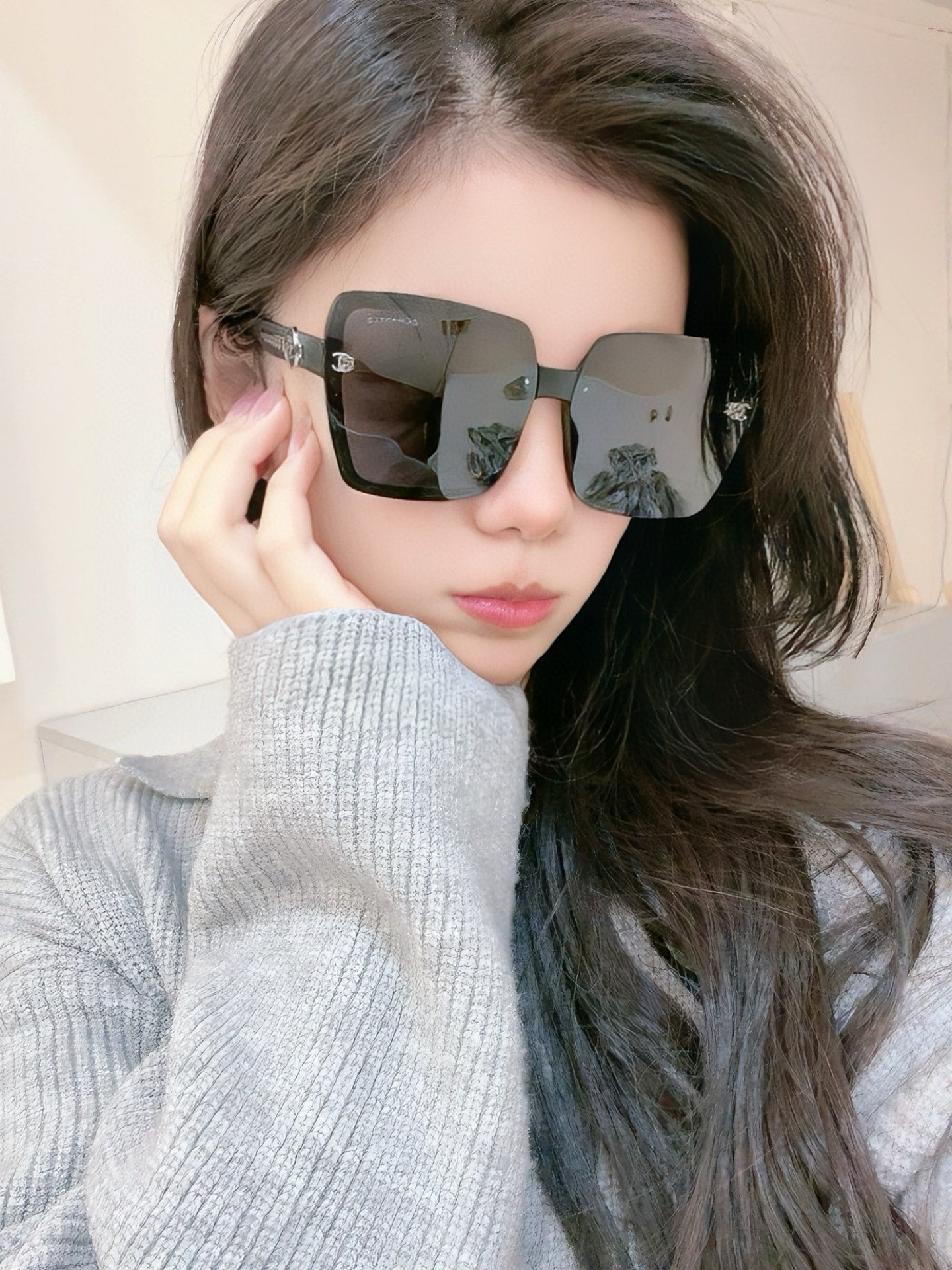  【CHANEL】香奈儿 2025新款潮流爆款 时尚方框太阳镜 佩戴舒适 网红潮款墨镜  女士高清加厚偏