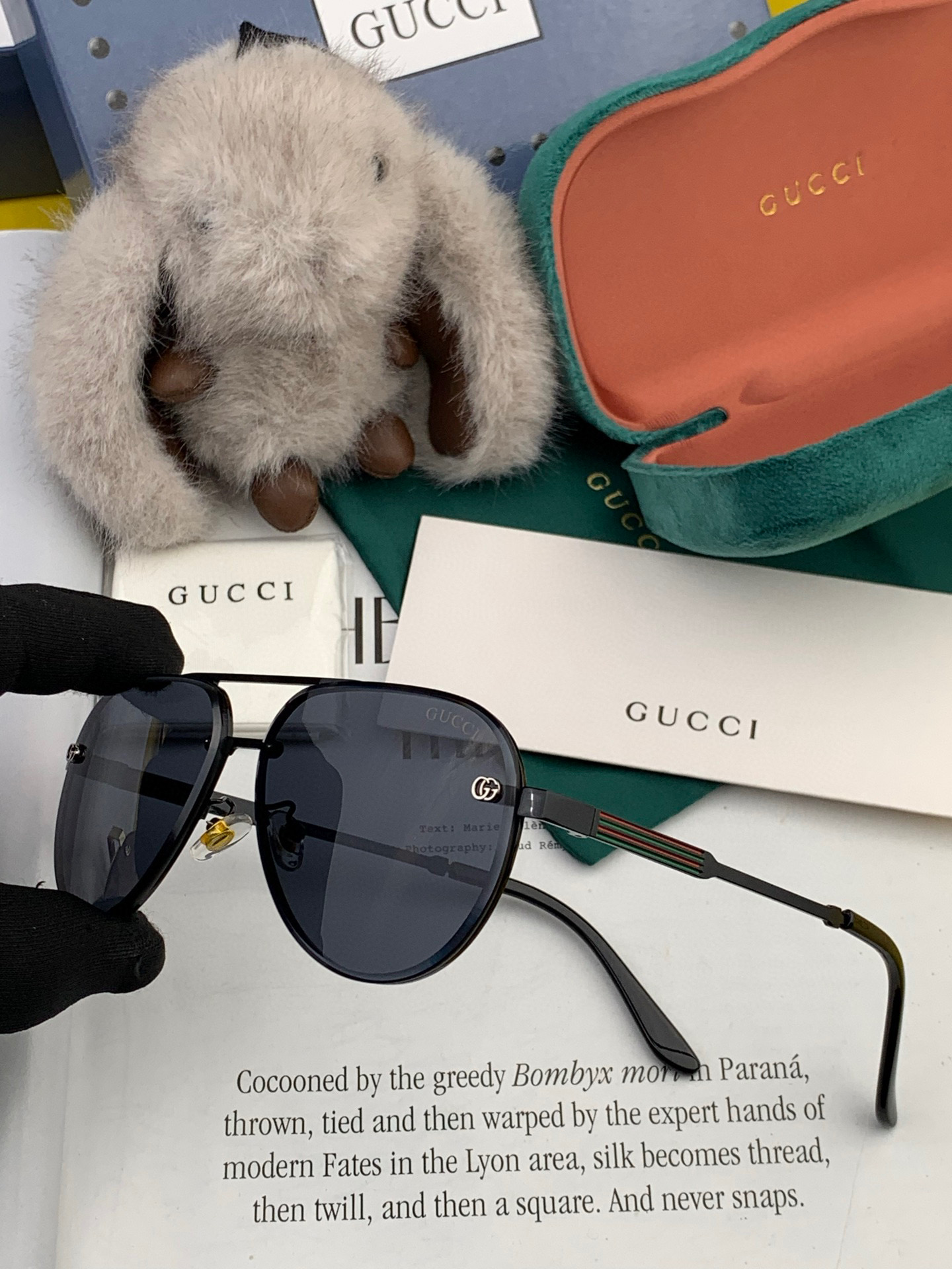   Gucci 。  高品质男女款墨镜   。蛤蟆镜 开车钓鱼都可 。百搭显瘦墨镜韩版男士飞行员大框司机