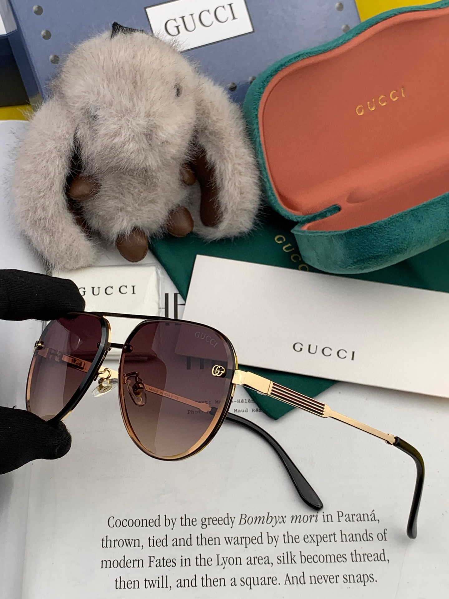   Gucci 。  高品质男女款墨镜   。蛤蟆镜 开车钓鱼都可 。百搭显瘦墨镜韩版男士飞行员大框司机