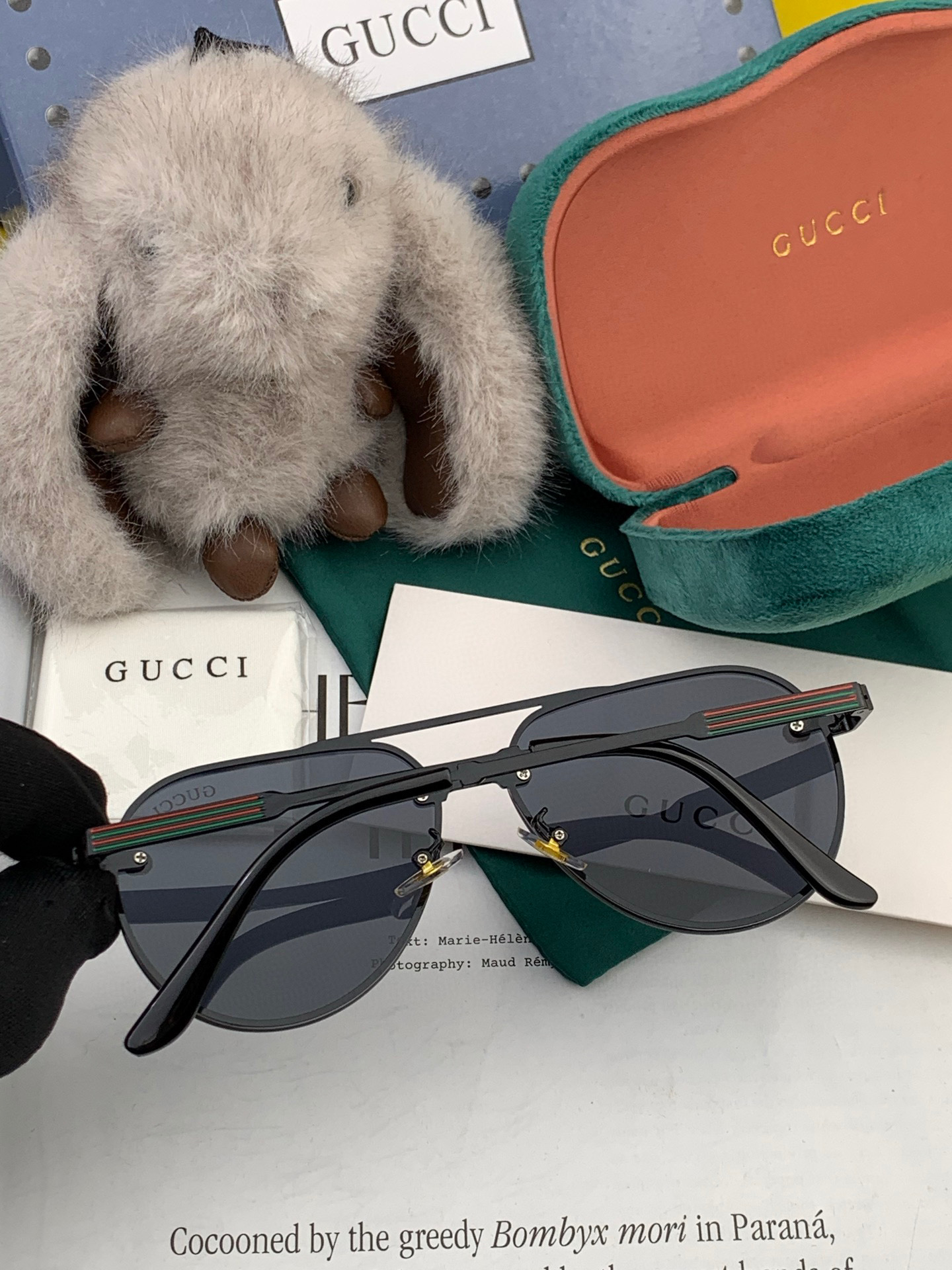   Gucci 。  高品质男女款墨镜   。蛤蟆镜 开车钓鱼都可 。百搭显瘦墨镜韩版男士飞行员大框司机