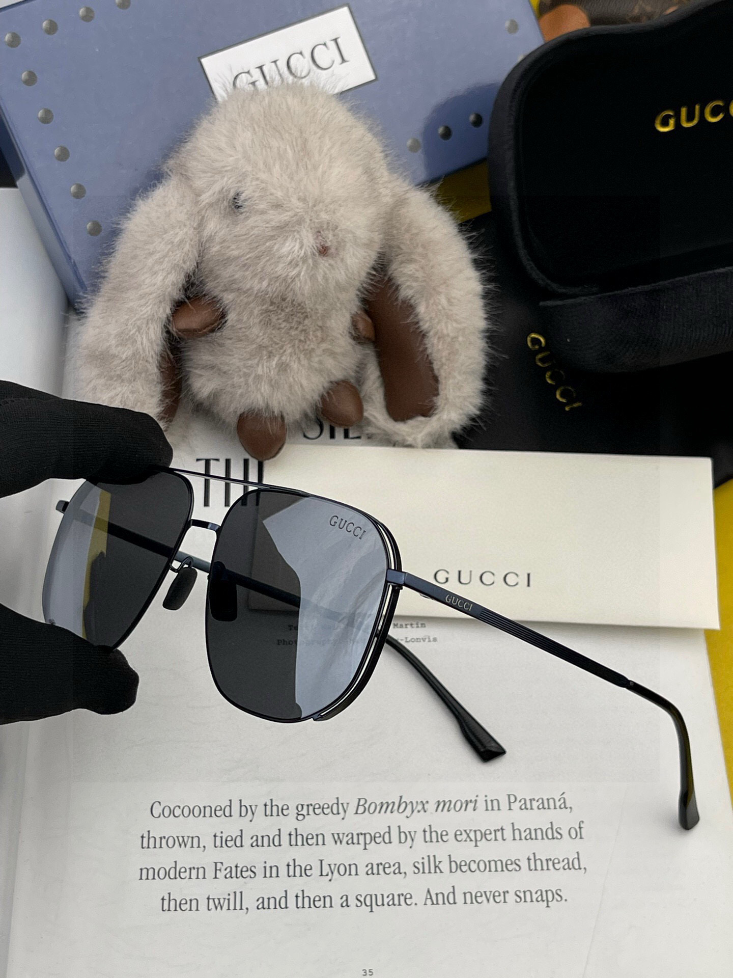        GUCCI 男款炫彩飞行员偏光太阳镜 ❤️材质：高清尼龙加厚卡槽高清偏光镜片 🌹无边框镜架