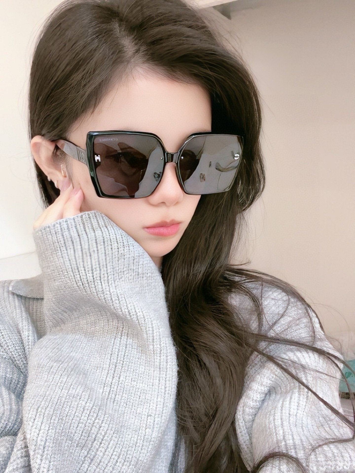  香奈儿 2025开春新款太阳镜 各路网红纷纷带起气场满分‼️ 俏皮甜美.上脸效果更佳.金属质感超好 型