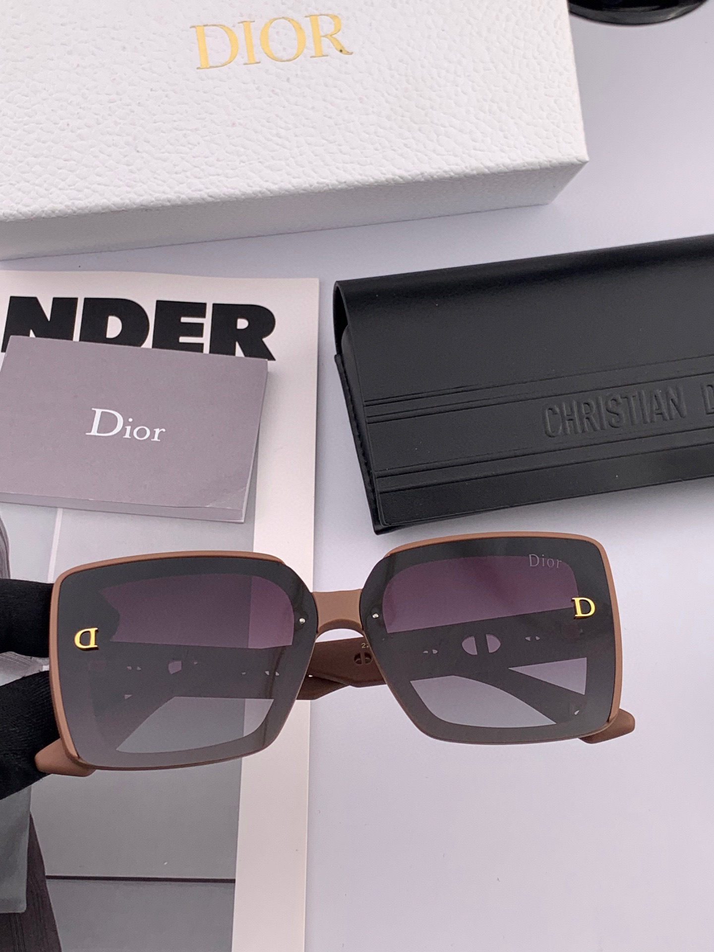 🔺 【DIOR-迪奥】2025开春新款 潮流爆款 时尚方框偏光太阳镜 高品质 佩戴舒适 网红潮款墨镜 女
