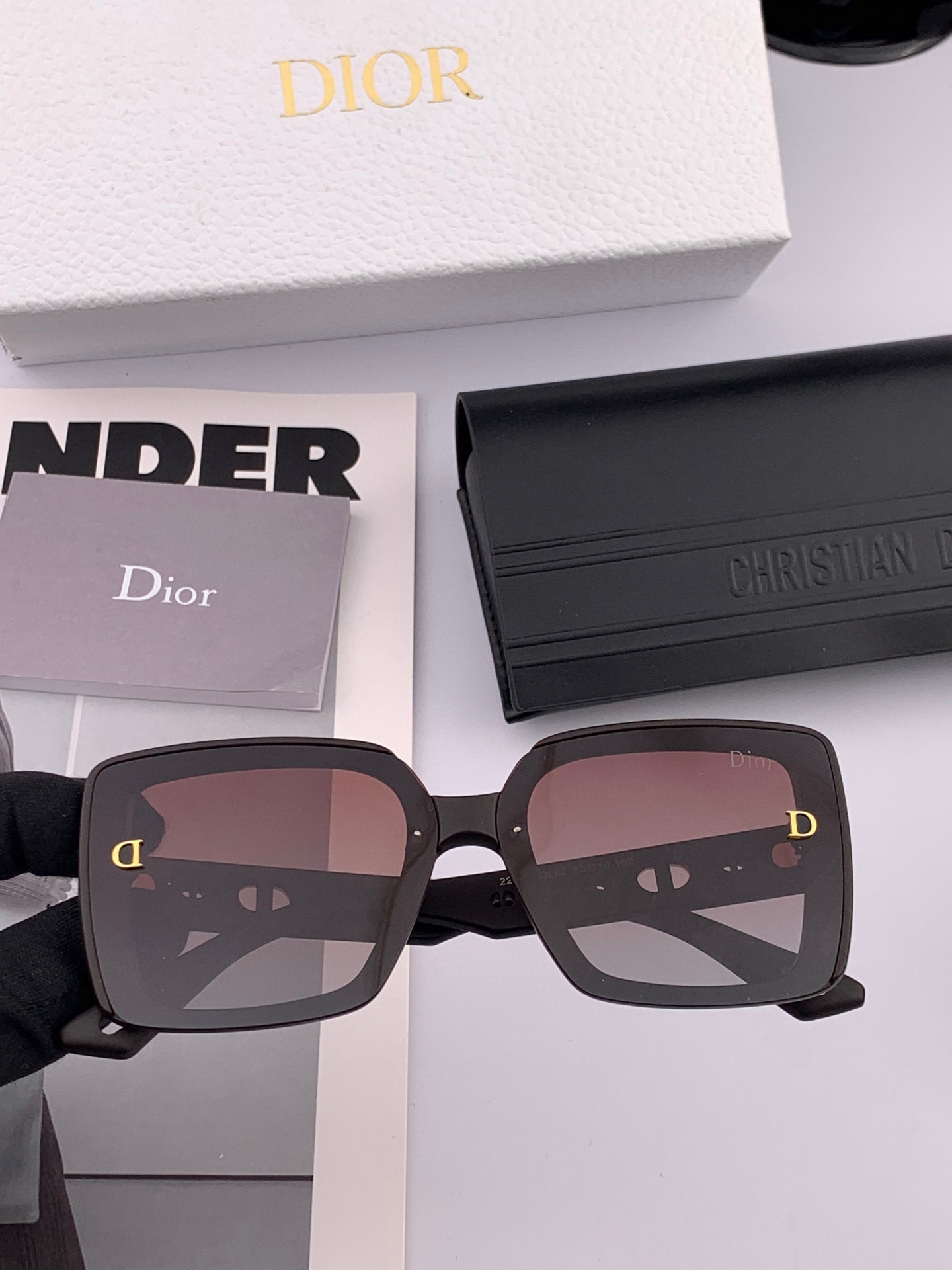 🔺 【DIOR-迪奥】2025开春新款 潮流爆款 时尚方框偏光太阳镜 高品质 佩戴舒适 网红潮款墨镜 女