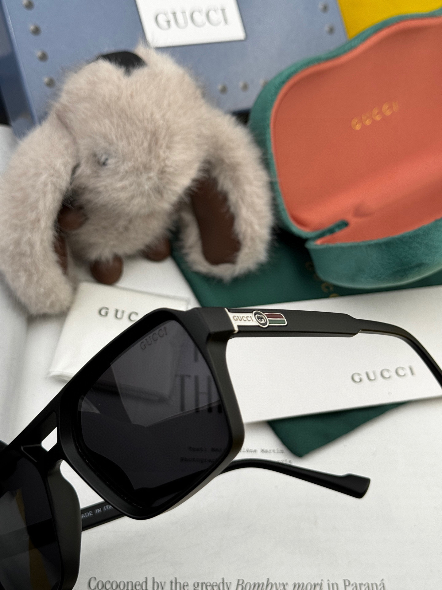  超好看 潮酷【GUCCI】古驰 新款款太阳镜以独特魅力和前卫风格诠释春夏最新眼镜，以方框设计，中梁连