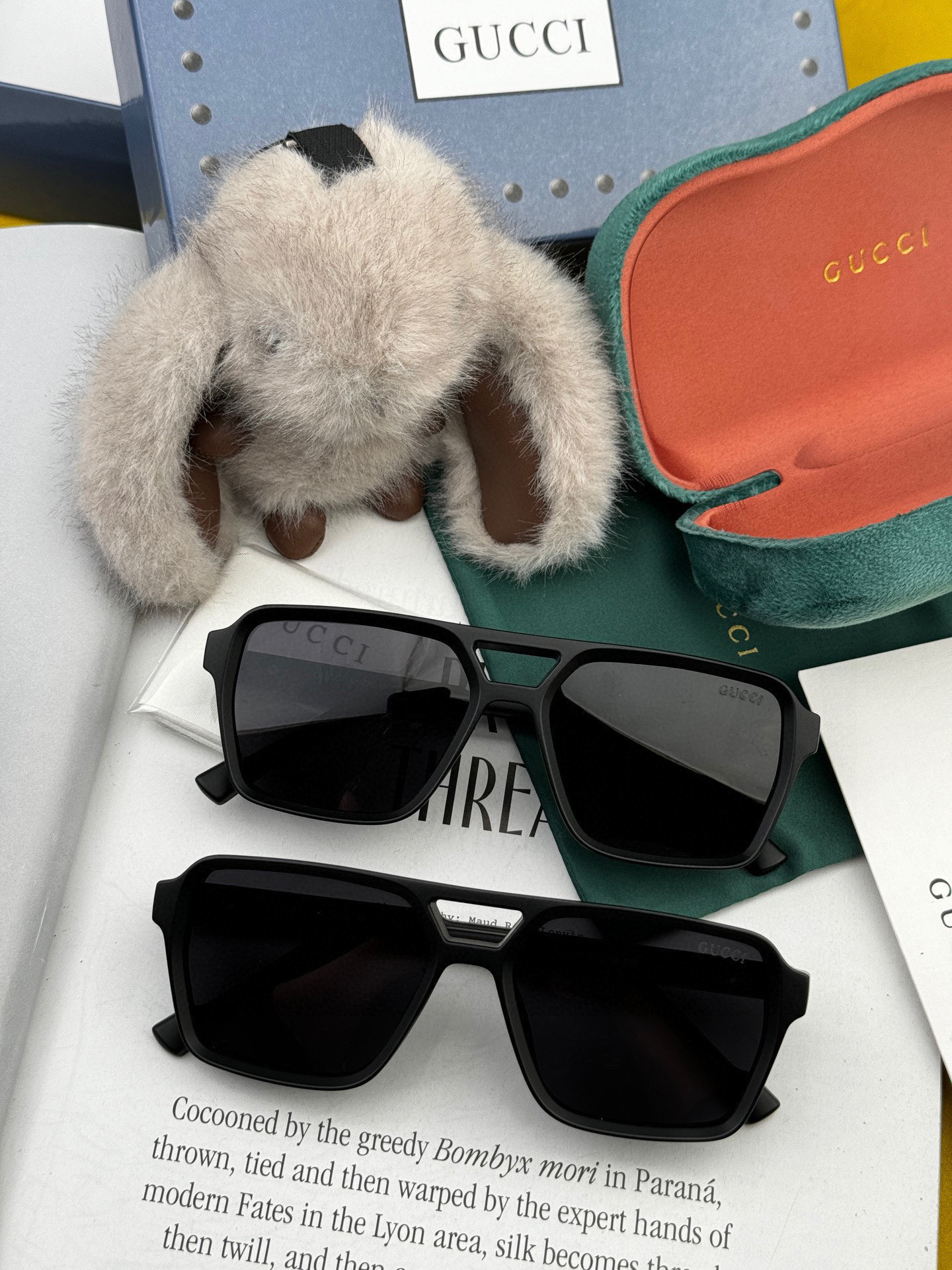   超好看 潮酷【GUCCI】古驰 新款款太阳镜以独特魅力和前卫风格诠释春夏最新眼镜，以方框设计，中梁连