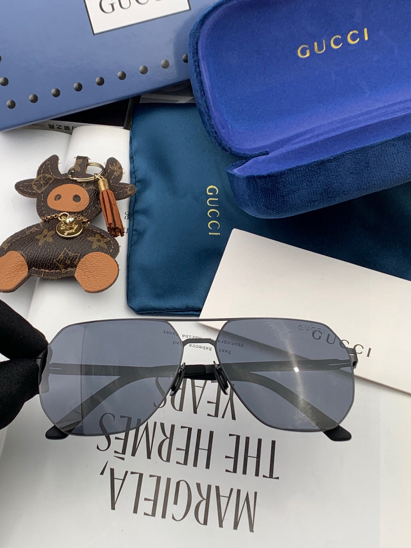 ♦️ GUCCI  2025新款男女情侣款太阳镜多边形墨镜iP电镀永不褪色 超轻超有弹性整幅眼镜无螺丝重