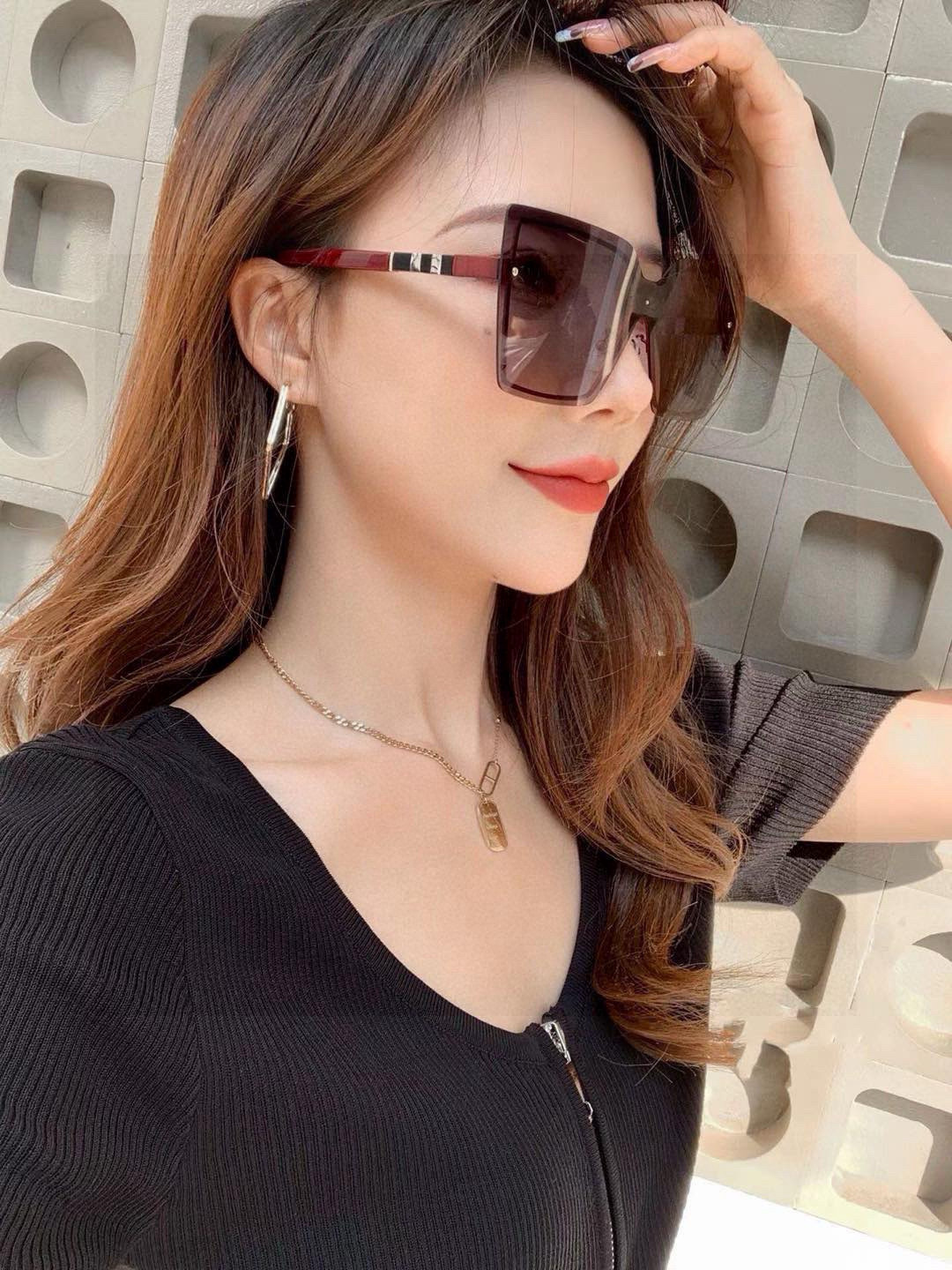  CHANE 香奈儿🌋☔️时尚无框太阳镜镜片 顶级奢侈品强 高品质胜利亲亲🍦🍨 得意 气质非凡😄 🍫🍪女