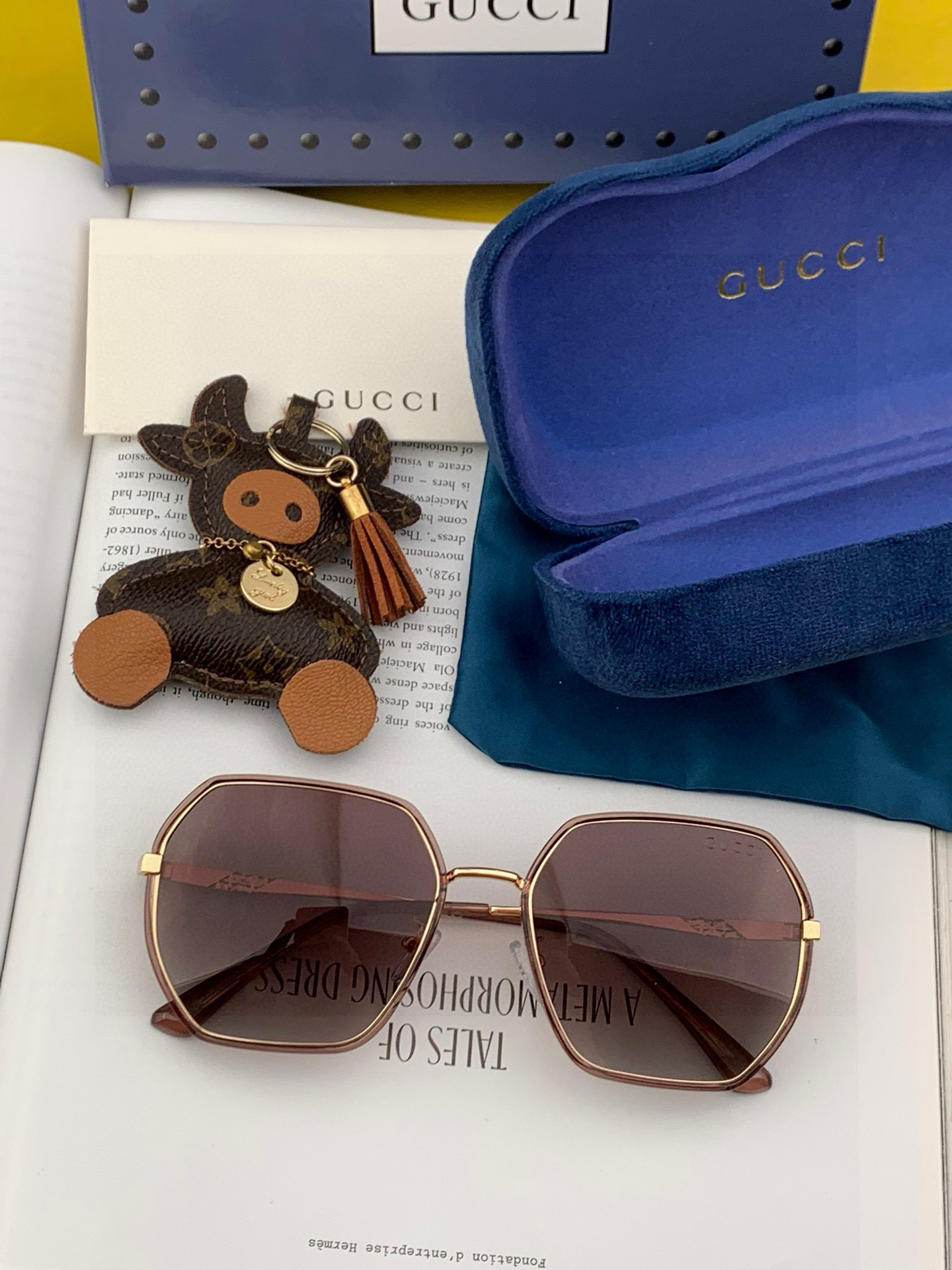  GUCCI 2025开春新款太阳镜 各路网红纷纷带起气场满分‼️ 俏皮甜美.上脸效果更佳.金属质感超好