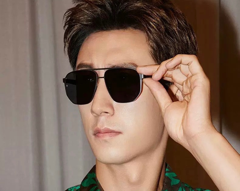        GUCCI 男款炫彩飞行员偏光太阳镜 ❤️材质：高清尼龙加厚卡槽高清偏光镜片 🌹无边框镜架