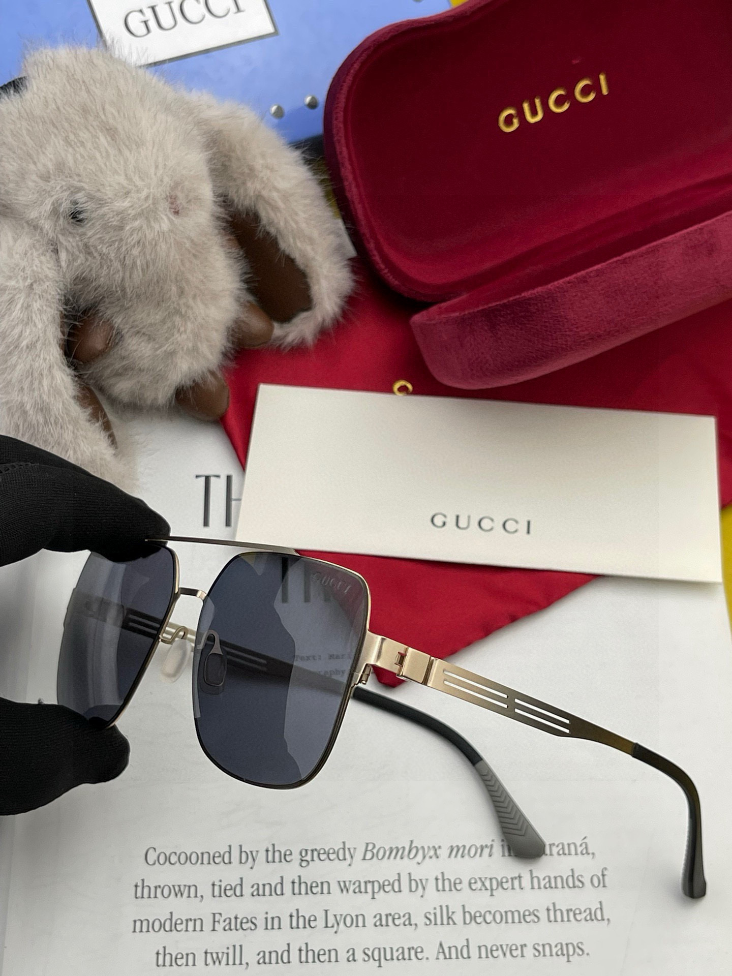 ♦️ GUCCI 2025新款男女情侣款太阳镜多边形墨镜iP电镀永不褪色 超轻超有弹性整幅眼镜无螺丝重要