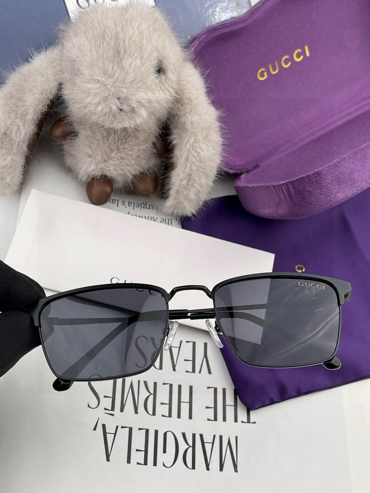   Gucci 。  高品质男女款墨镜   👍 进口宝丽来偏光镜片  。蛤蟆镜 开车钓鱼都可 。百搭显瘦