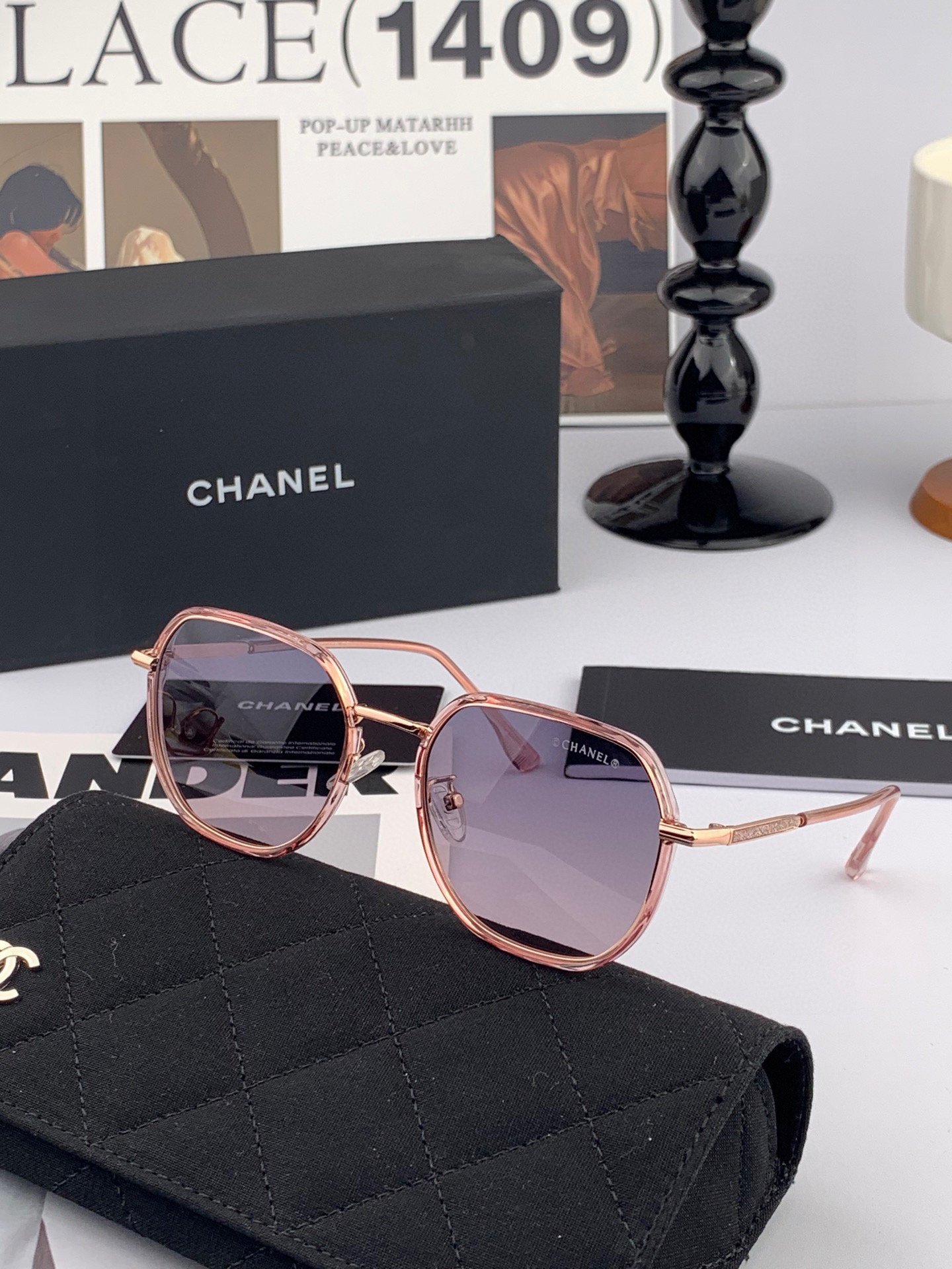   新品CHANEL 香奈儿太阳镜以独特魅力和前卫风格诠释春夏最新眼镜，质感超好佩带舒适 型号：CH9