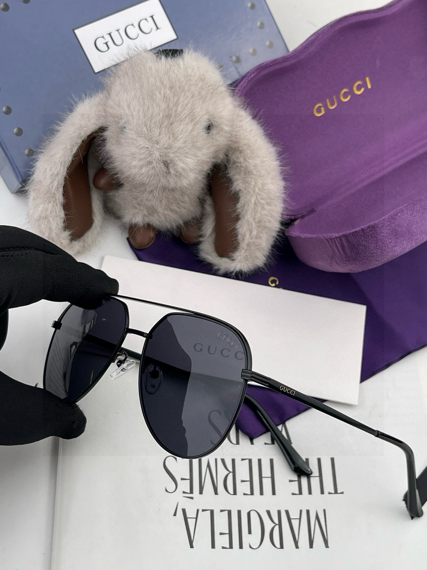   Gucci 。  高品质男女款墨镜   👍 进口宝丽来偏光镜片  。蛤蟆镜 开车钓鱼都可 。百搭显瘦
