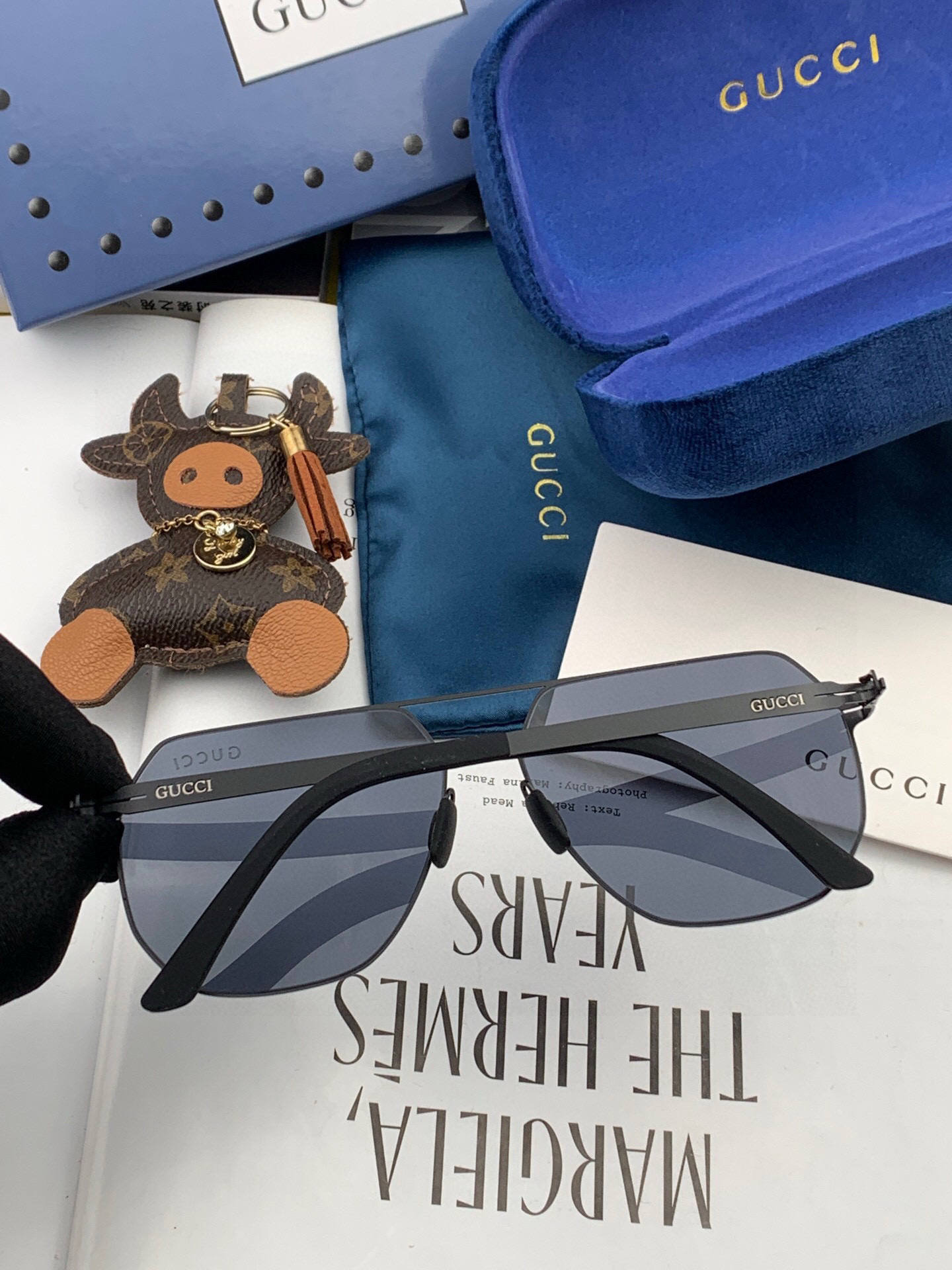 ♦️ GUCCI  2025新款男女情侣款太阳镜多边形墨镜iP电镀永不褪色 超轻超有弹性整幅眼镜无螺丝重