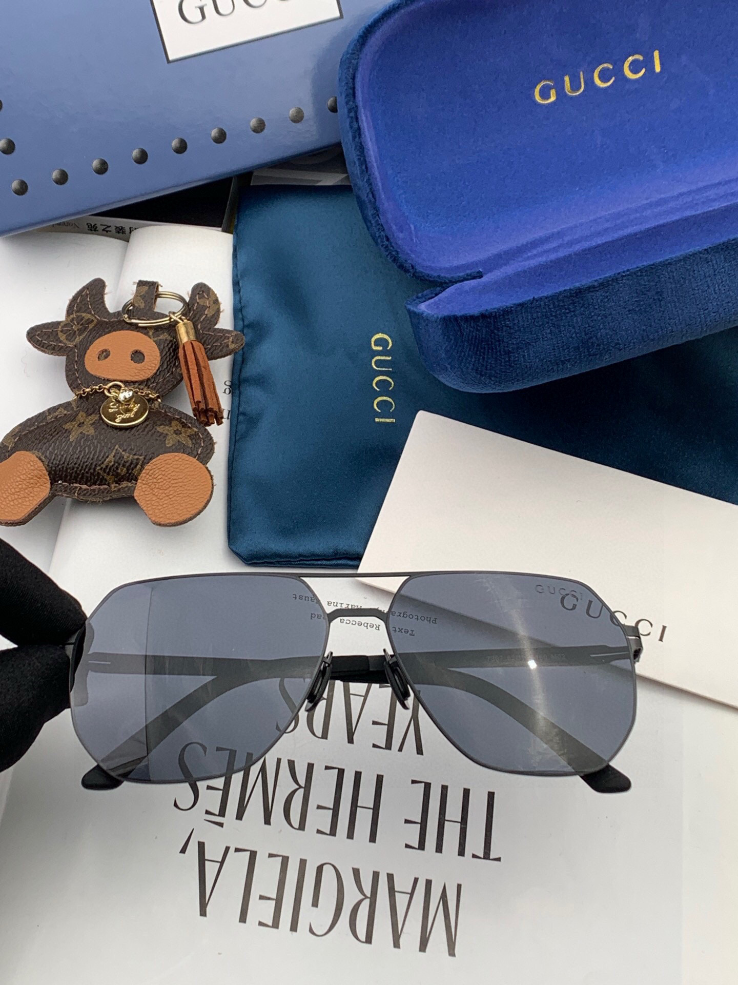 ♦️ GUCCI  2025新款男女情侣款太阳镜多边形墨镜iP电镀永不褪色 超轻超有弹性整幅眼镜无螺丝重