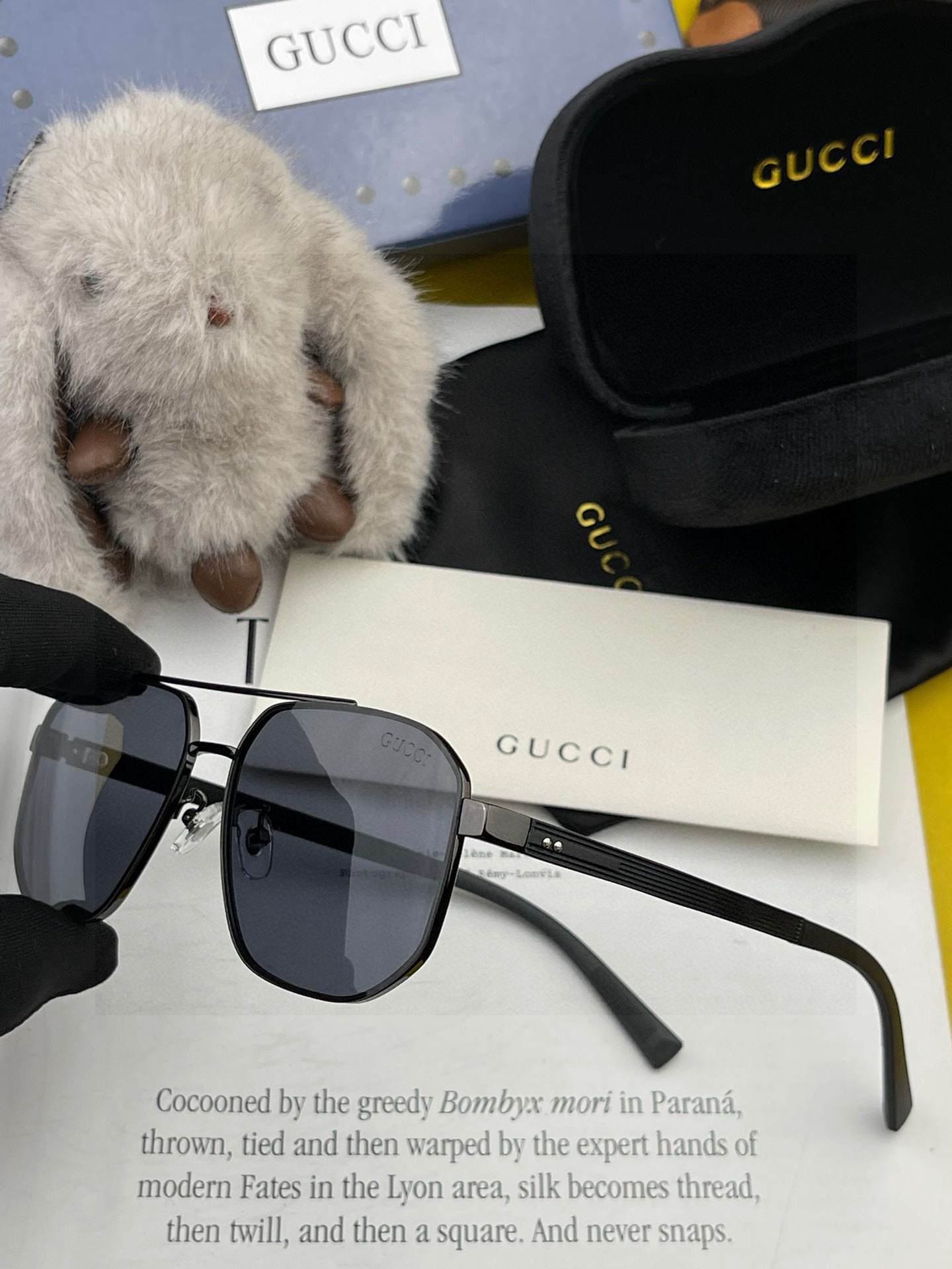 ♦️ GUCCI 2025新款男女情侣款太阳镜多边形墨镜iP电镀永不褪色 超轻超有弹性整幅眼镜无螺丝重要