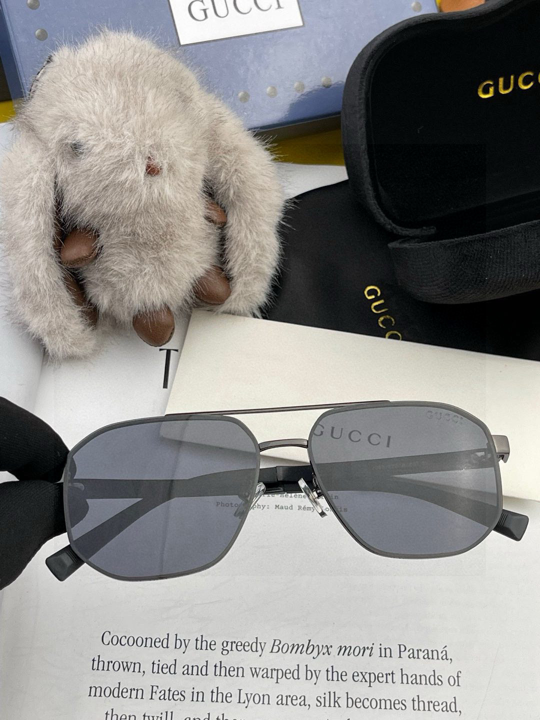 ♦️ GUCCI 2025新款男女情侣款太阳镜多边形墨镜iP电镀永不褪色 超轻超有弹性整幅眼镜无螺丝重要