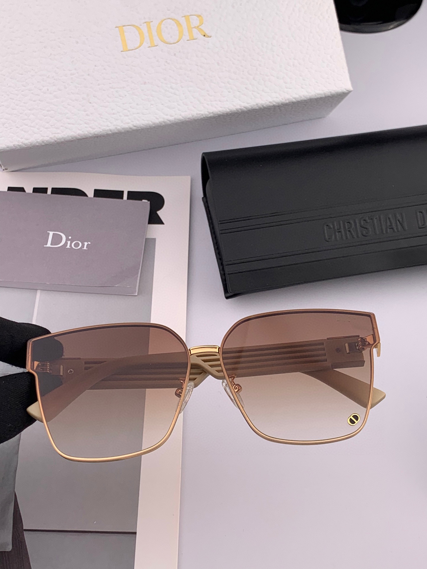 🔺 【DIOR-迪奥】2025开春新款 潮流爆款 时尚方框尼龙太阳镜 高品质 佩戴舒适 网红潮款墨镜 女