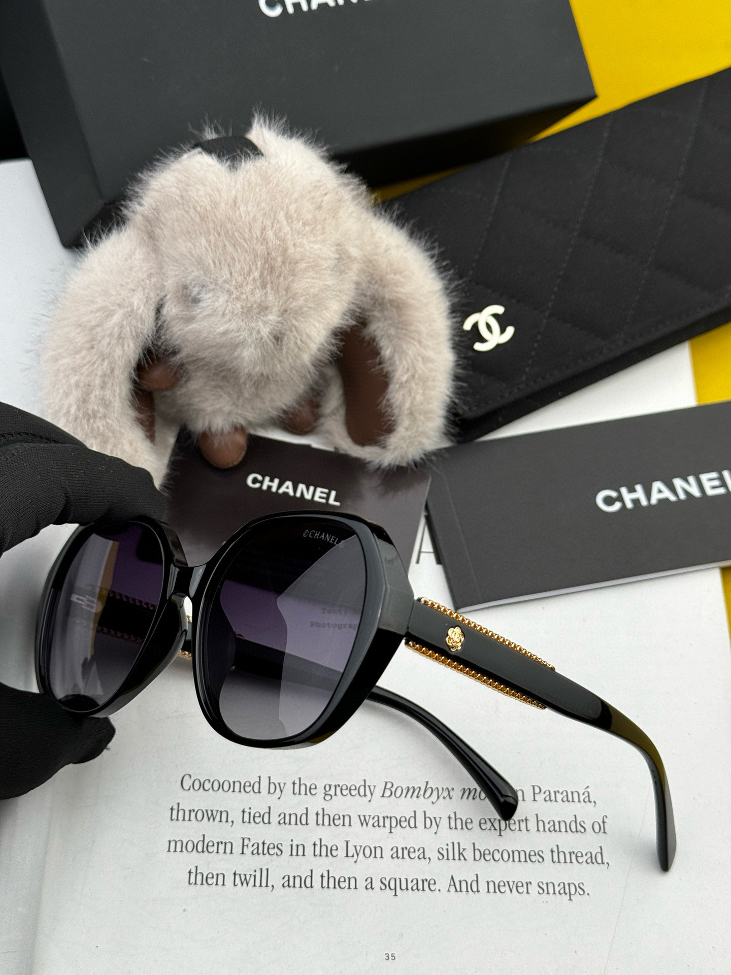  【CHANEL】香奈儿 2025新款山茶花潮流爆款 时尚圆框高清偏光太阳镜 佩戴舒适 网红潮款墨镜  