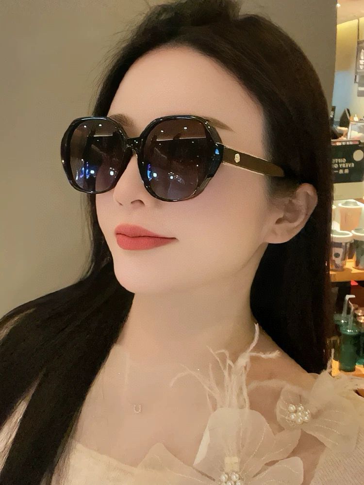  【CHANEL】香奈儿 2025新款山茶花潮流爆款 时尚圆框高清偏光太阳镜 佩戴舒适 网红潮款墨镜  