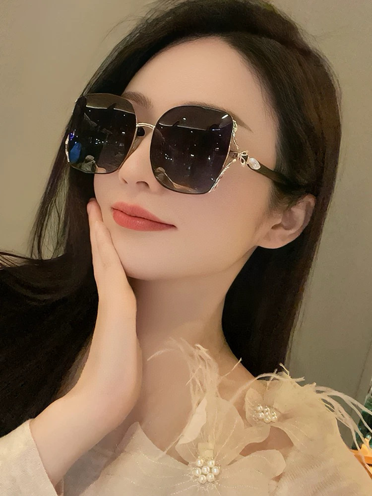 2025开春新款新款卡地亚💎 顶级奢华典范💋 女款板材原单太阳镜😃 个性款完美修脸护目打造轻奢新潮流风