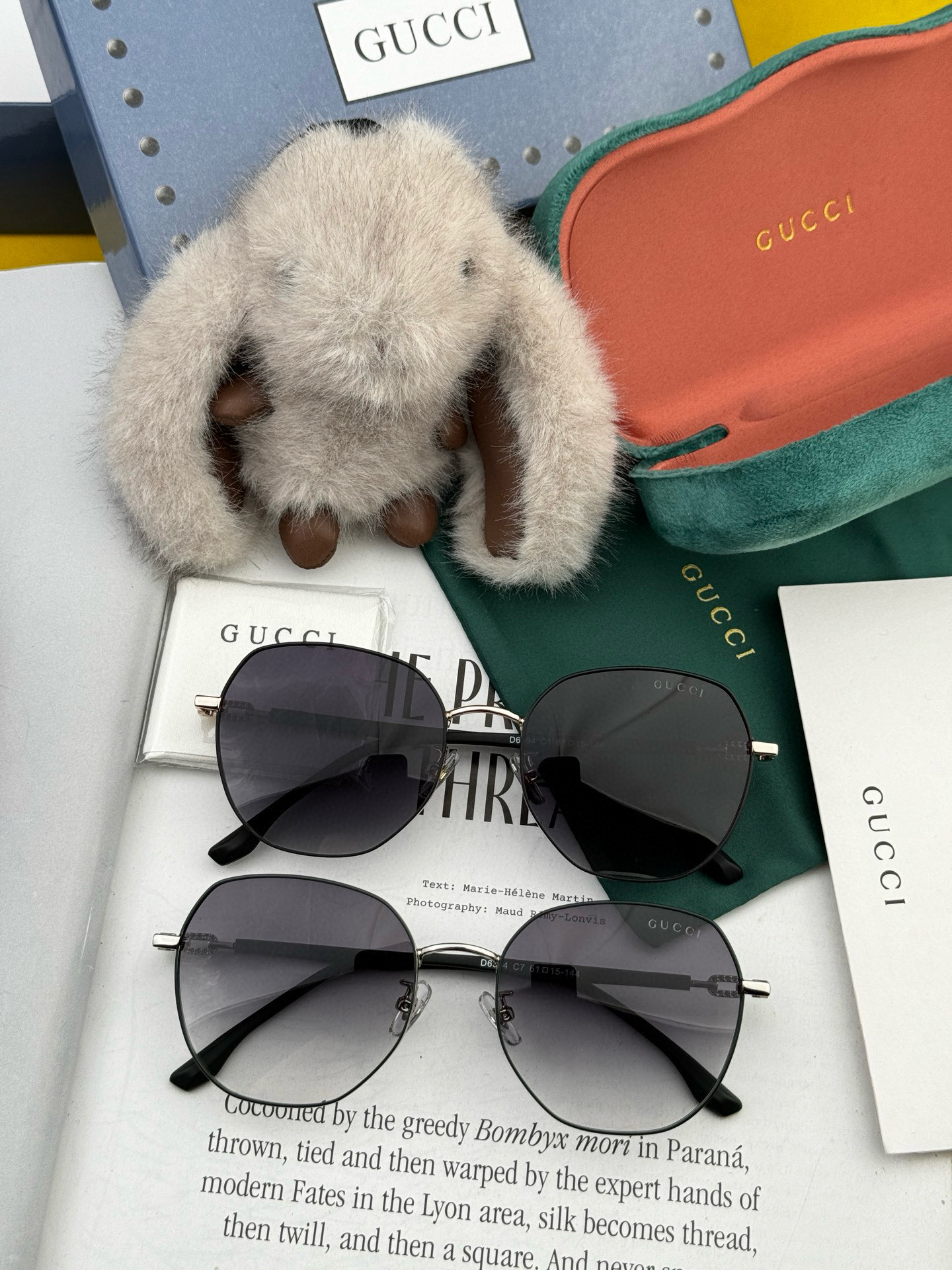   Gucci 。  高品质男女款墨镜   👍 进口宝丽来偏光镜片  。蛤蟆镜 开车钓鱼都可 。百搭显瘦