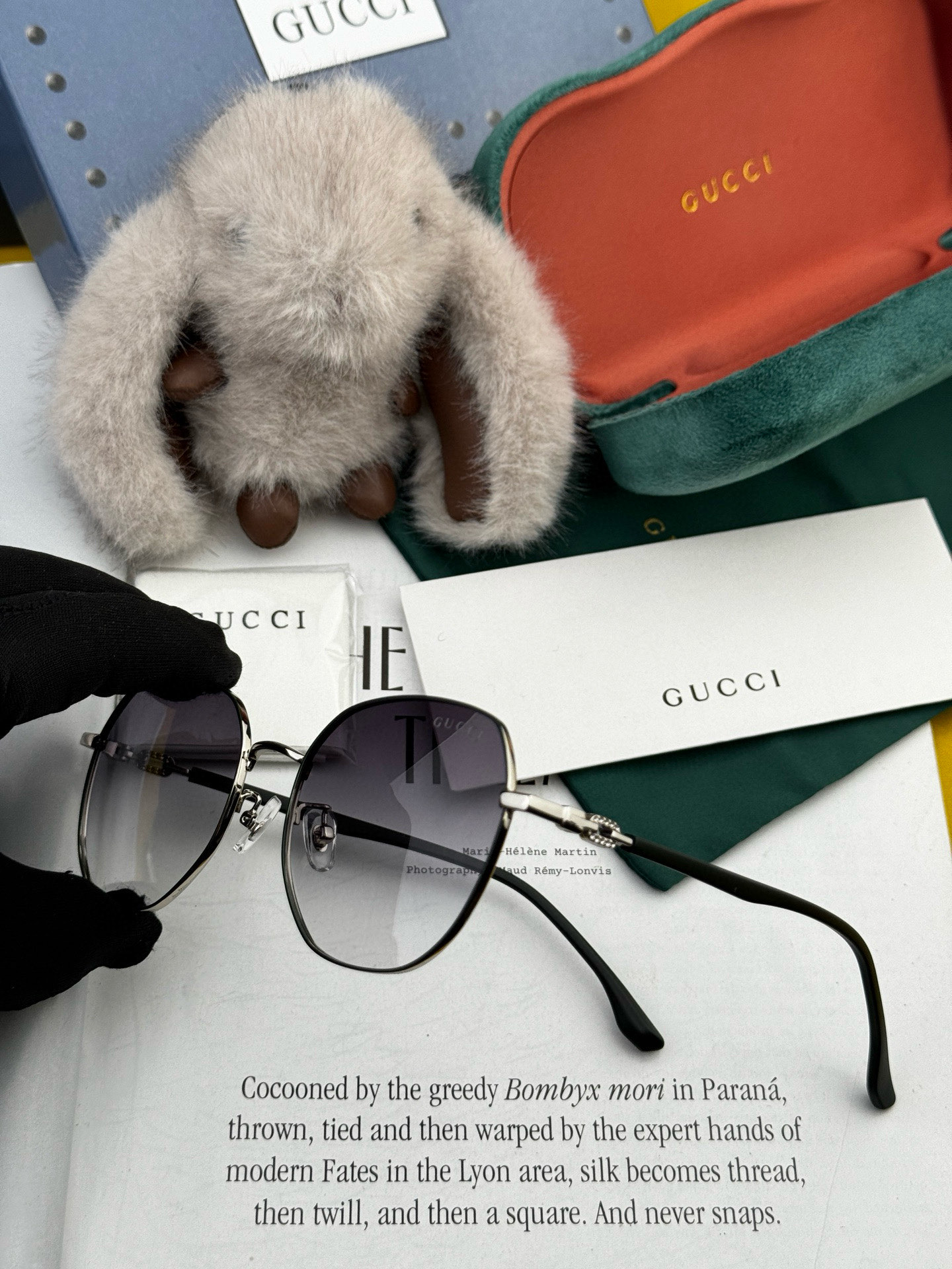   Gucci 。  高品质男女款墨镜   👍 进口宝丽来偏光镜片  。蛤蟆镜 开车钓鱼都可 。百搭显瘦