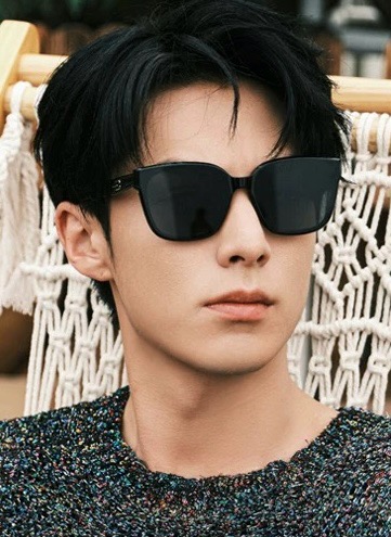  🔺 【GUCCI-偏光太阳镜】2025开春新款 潮流爆款 时尚方框偏光太阳镜 高品质 佩戴舒适 网红潮