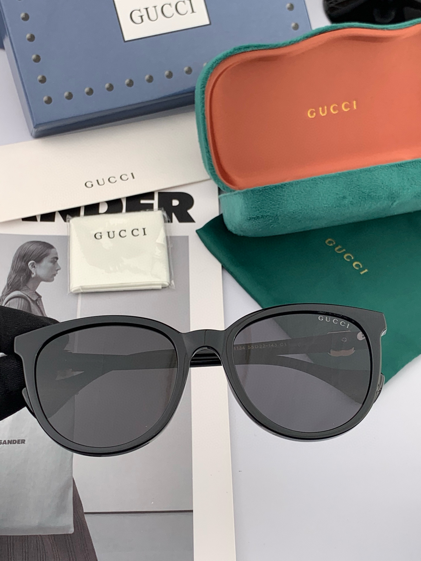  🔺 【GUCCI-偏光太阳镜】2025开春新款 潮流爆款 时尚方框偏光太阳镜 高品质 佩戴舒适 网红潮