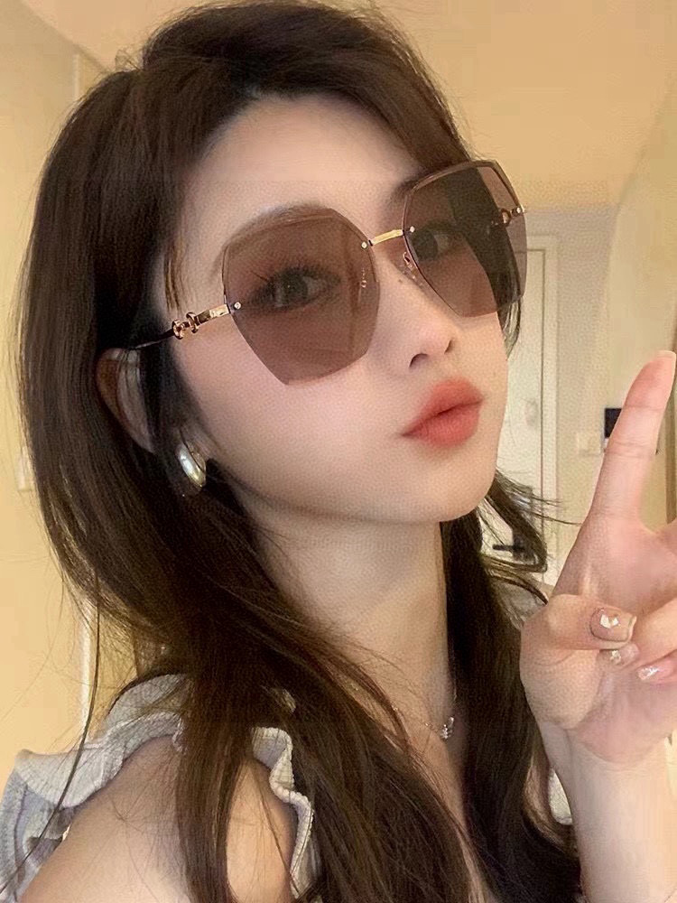  GUCCI-古驰意大利进口🇮🇹2025时尚潮流奢华装饰太阳眼镜 尼龙偏光高清太阳镜明星海报款 超高复杂