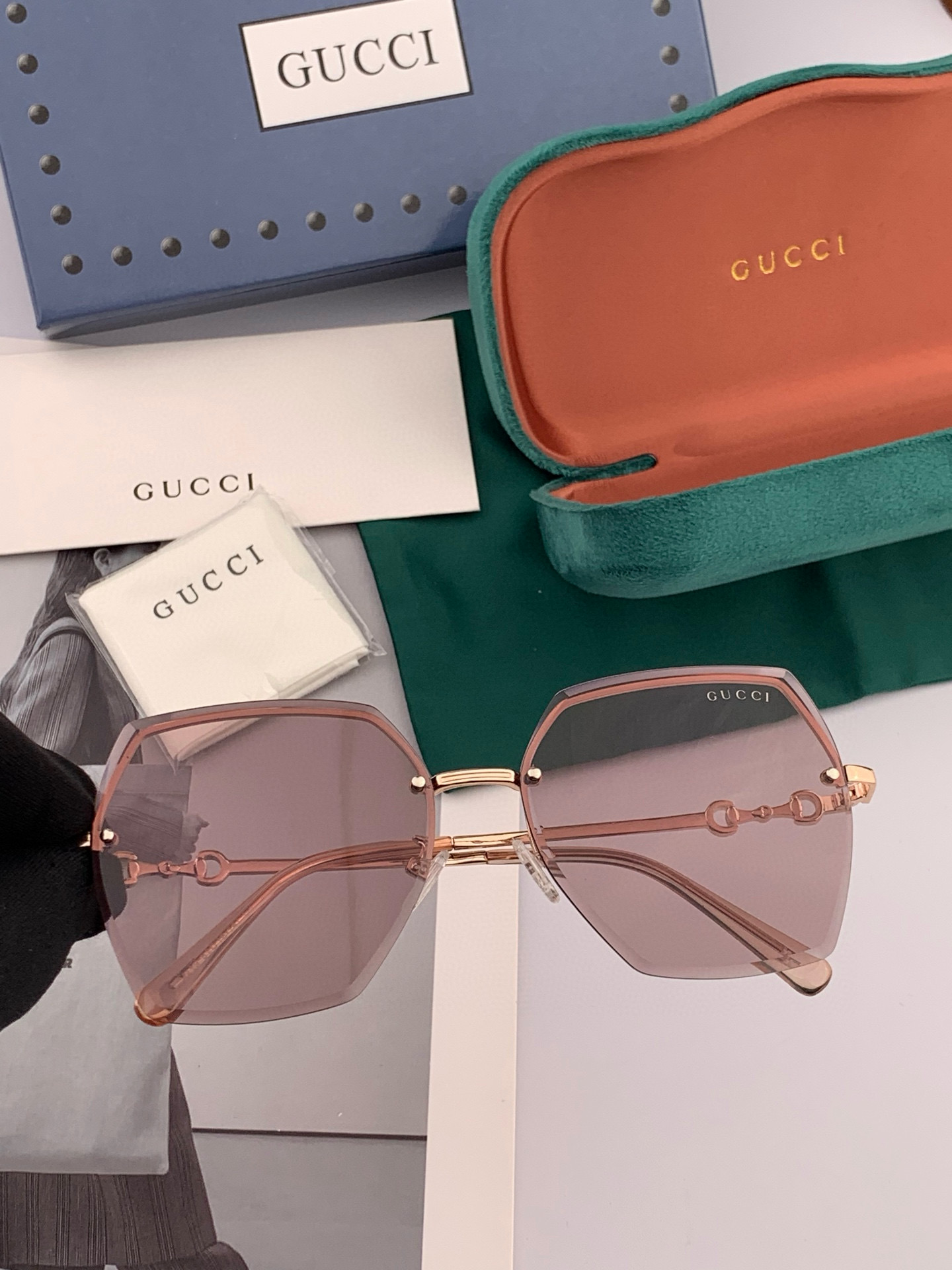  GUCCI-古驰意大利进口🇮🇹2025时尚潮流奢华装饰太阳眼镜 尼龙偏光高清太阳镜明星海报款 超高复杂