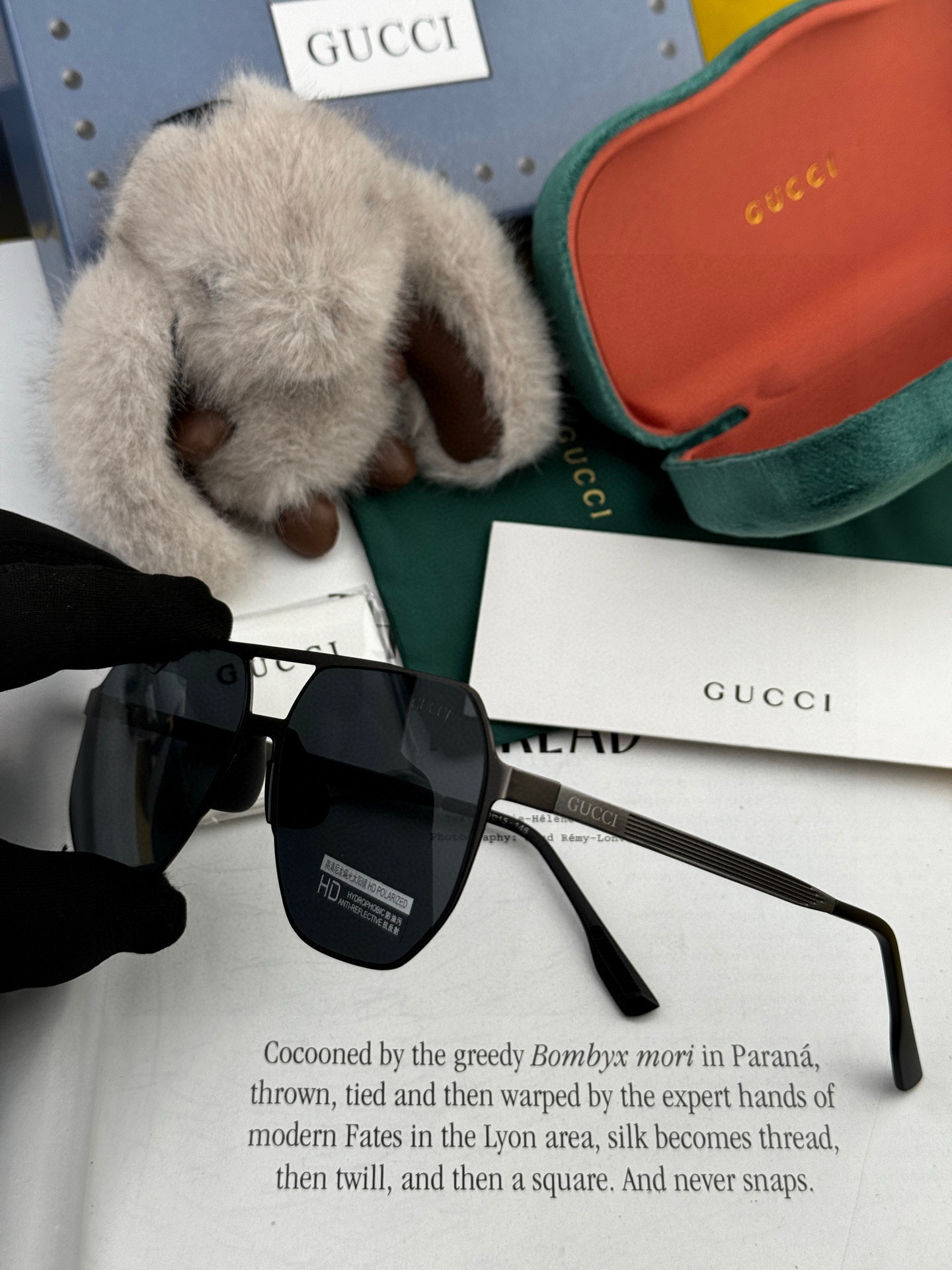        GUCCI 男款炫彩飞行员偏光太阳镜 ❤️材质：高清尼龙加厚卡槽高清偏光镜片 🌹无边框镜架