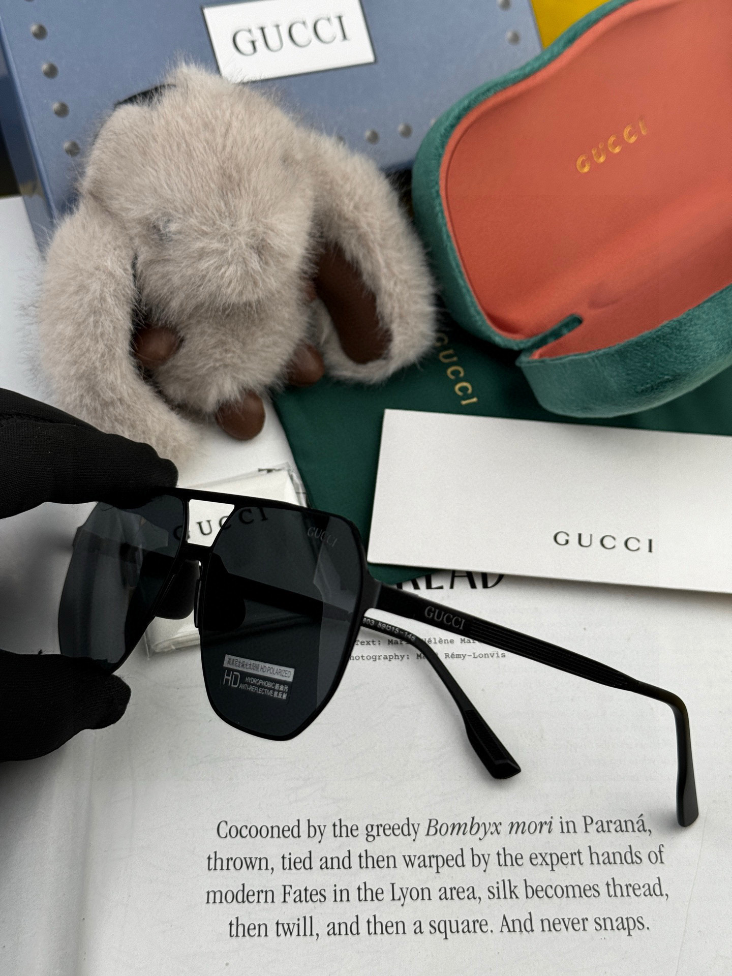        GUCCI 男款炫彩飞行员偏光太阳镜 ❤️材质：高清尼龙加厚卡槽高清偏光镜片 🌹无边框镜架
