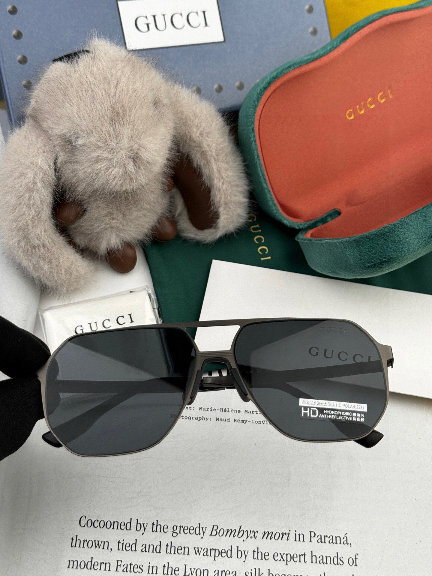        GUCCI 男款炫彩飞行员偏光太阳镜 ❤️材质：高清尼龙加厚卡槽高清偏光镜片 🌹无边框镜架