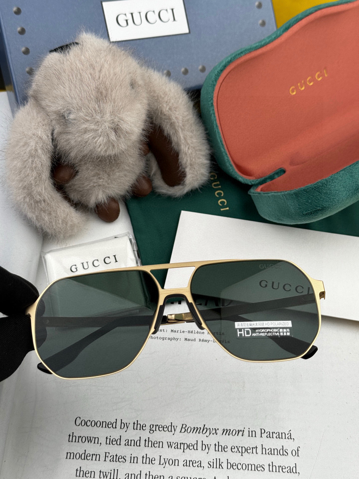        GUCCI 男款炫彩飞行员偏光太阳镜 ❤️材质：高清尼龙加厚卡槽高清偏光镜片 🌹无边框镜架