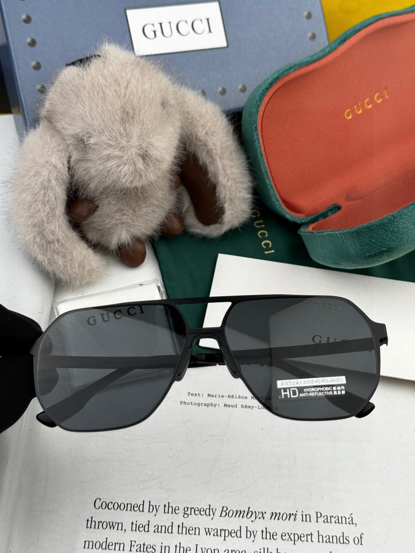        GUCCI 男款炫彩飞行员偏光太阳镜 ❤️材质：高清尼龙加厚卡槽高清偏光镜片 🌹无边框镜架
