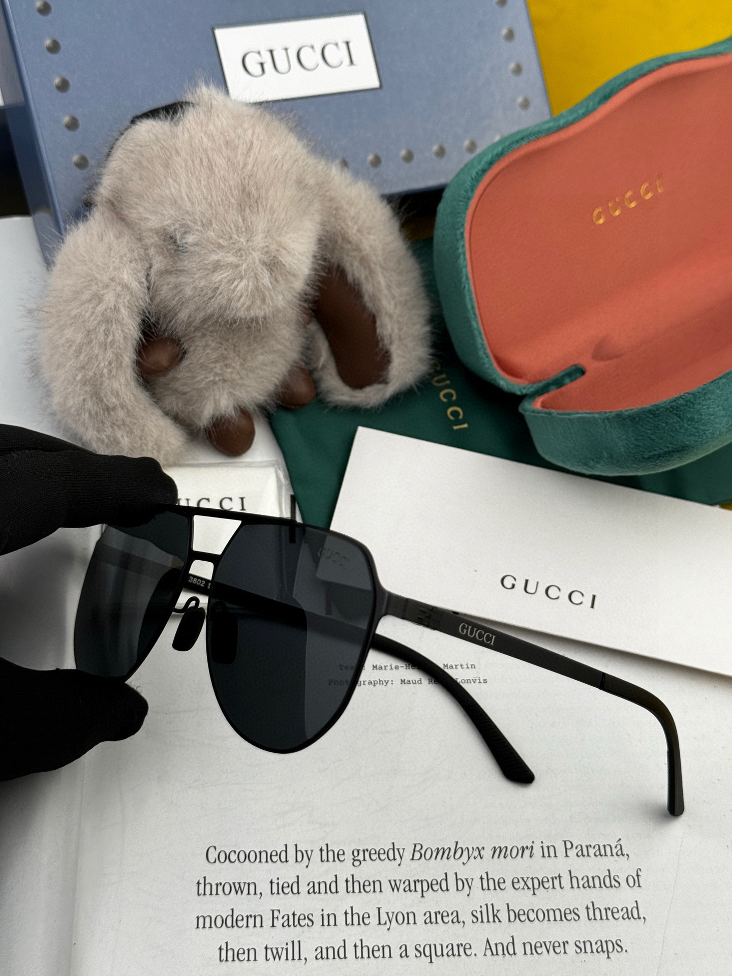        GUCCI 男款炫彩飞行员偏光太阳镜 ❤️材质：高清尼龙加厚卡槽高清偏光镜片 🌹无边框镜架
