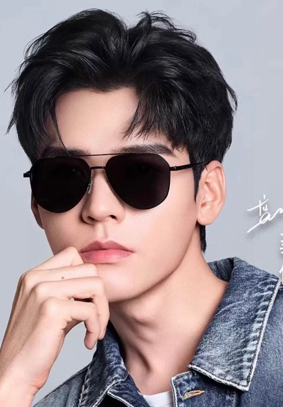 ♦️ GUCCI 2025
新款男女情侣款太阳镜多边形墨镜iP电镀永不褪色 超轻超有弹性整幅眼镜无螺丝重