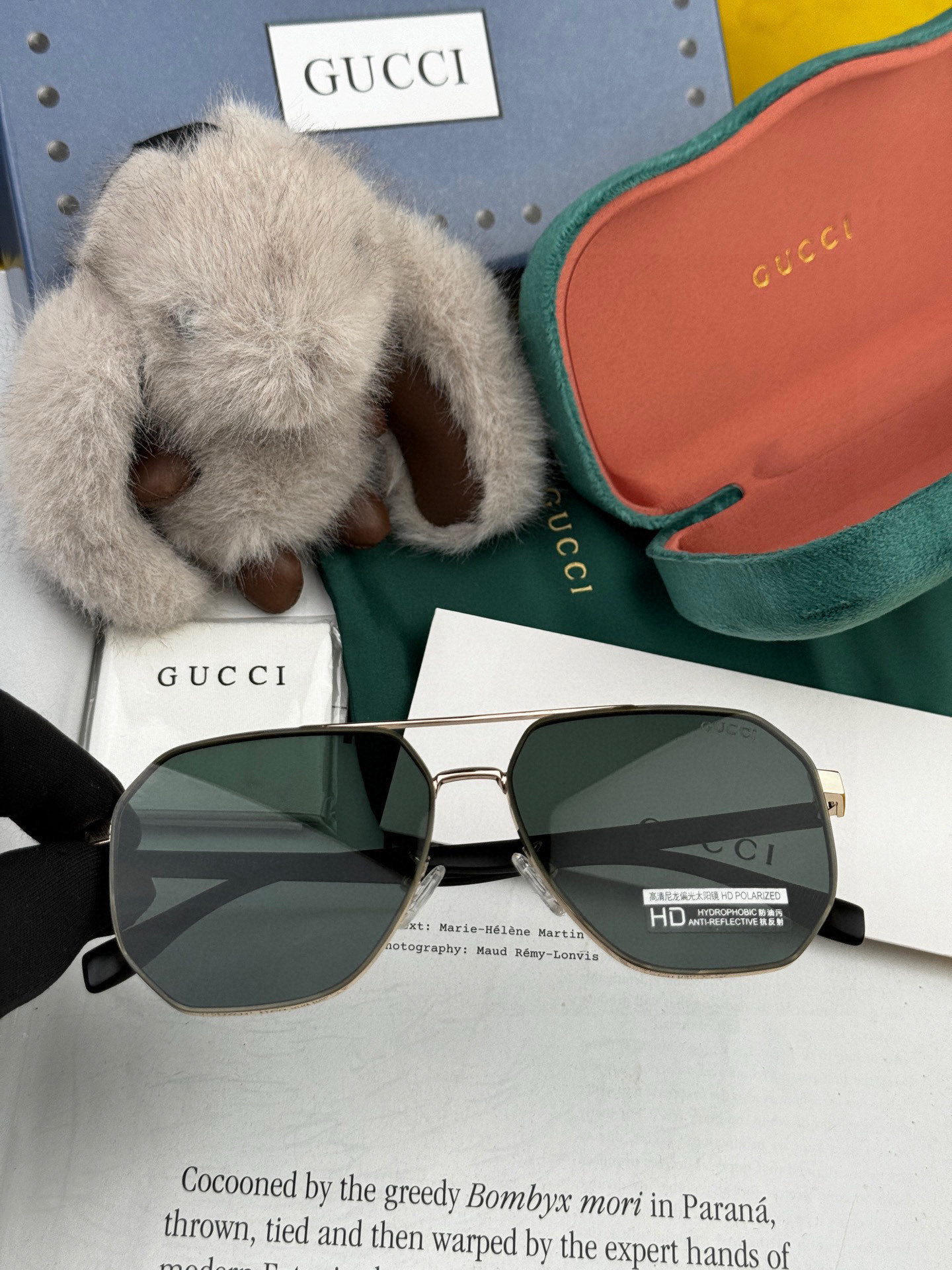 ♦️ GUCCI 2025
新款男女情侣款太阳镜多边形墨镜iP电镀永不褪色 超轻超有弹性整幅眼镜无螺丝重