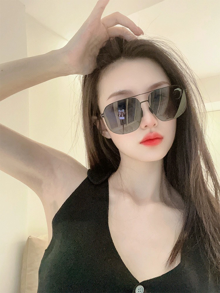 ♦️GUCCI 2025新款男女情侣款太阳镜多边形墨镜iP电镀永不褪色 超轻超有弹性整幅眼镜无螺丝重要的