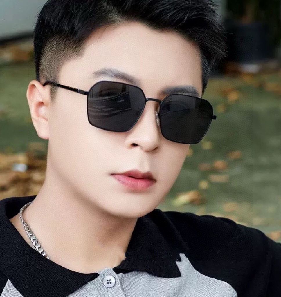        GUCCI 男款炫彩飞行员偏光太阳镜 ❤️材质：高清尼龙加厚卡槽高清偏光镜片 🌹无边框镜架