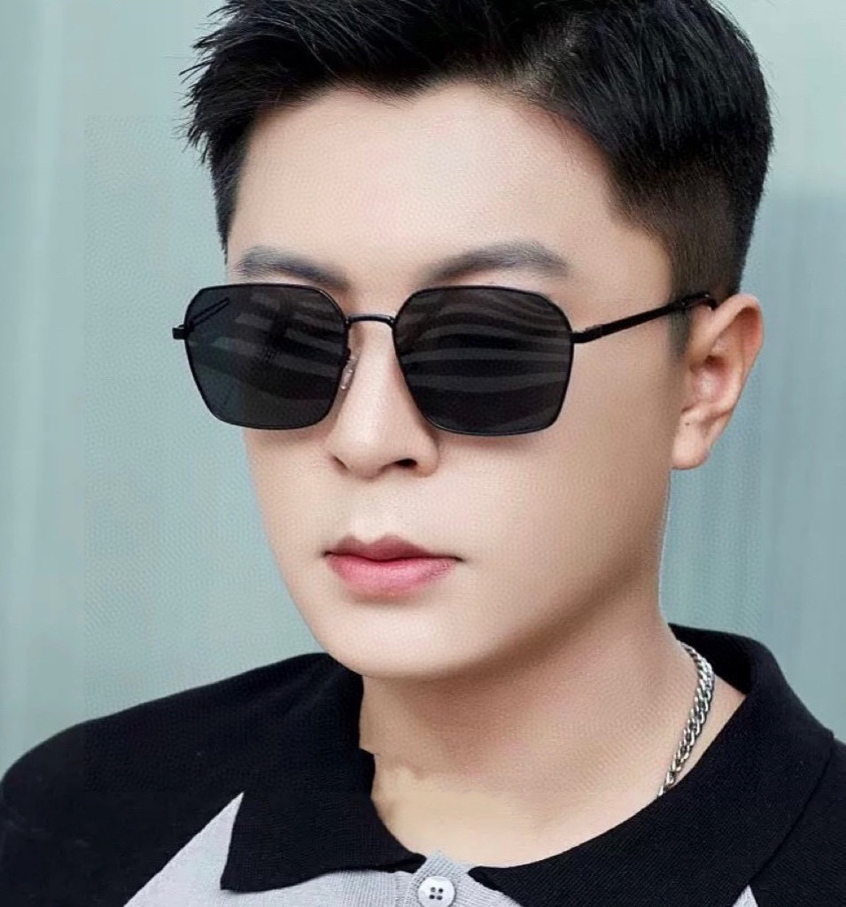        GUCCI 男款炫彩飞行员偏光太阳镜 ❤️材质：高清尼龙加厚卡槽高清偏光镜片 🌹无边框镜架