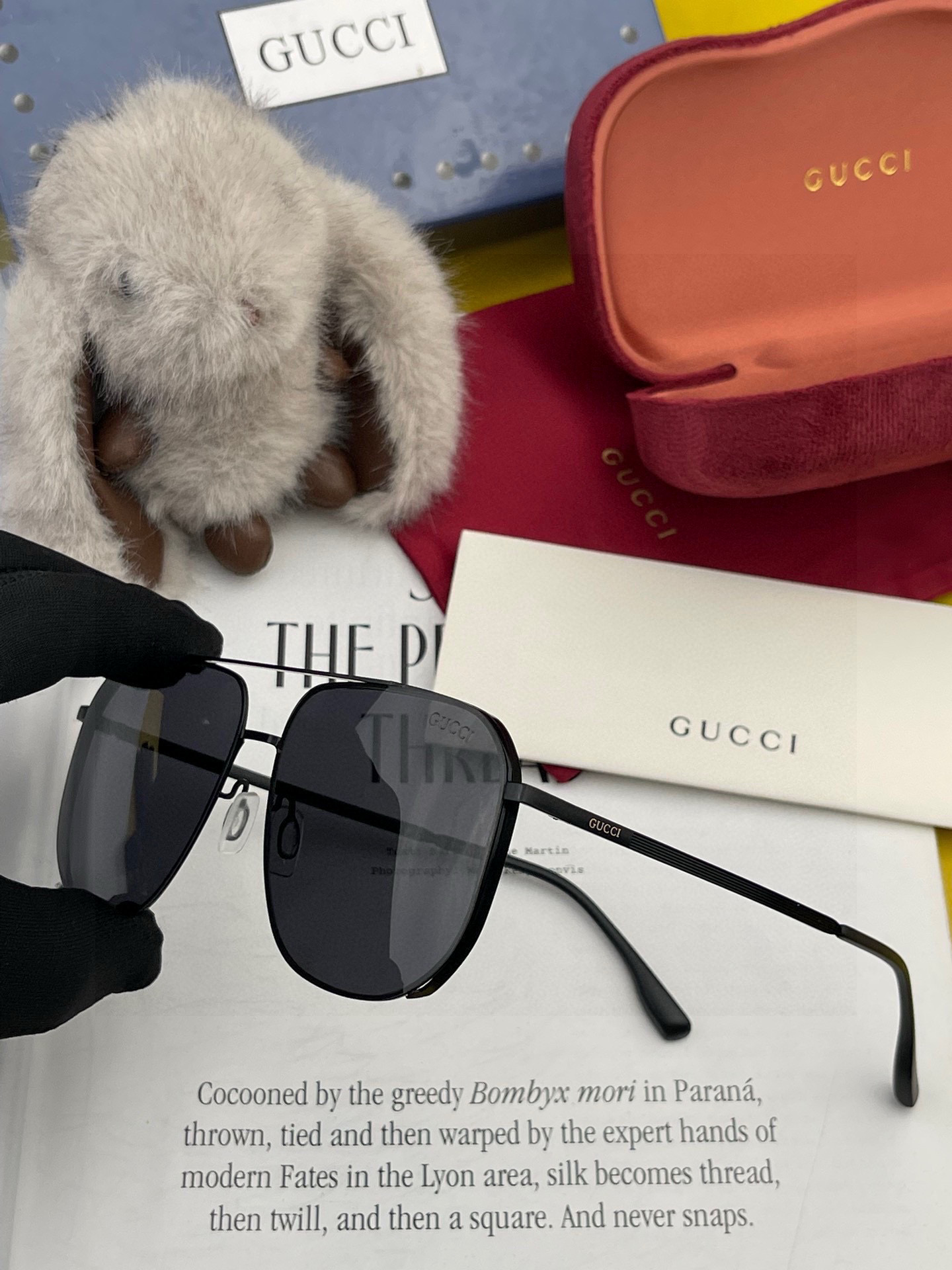         GUCCI 男款炫彩飞行员偏光太阳镜 ❤️材质：高清尼龙加厚卡槽高清偏光镜片 🌹无边框镜