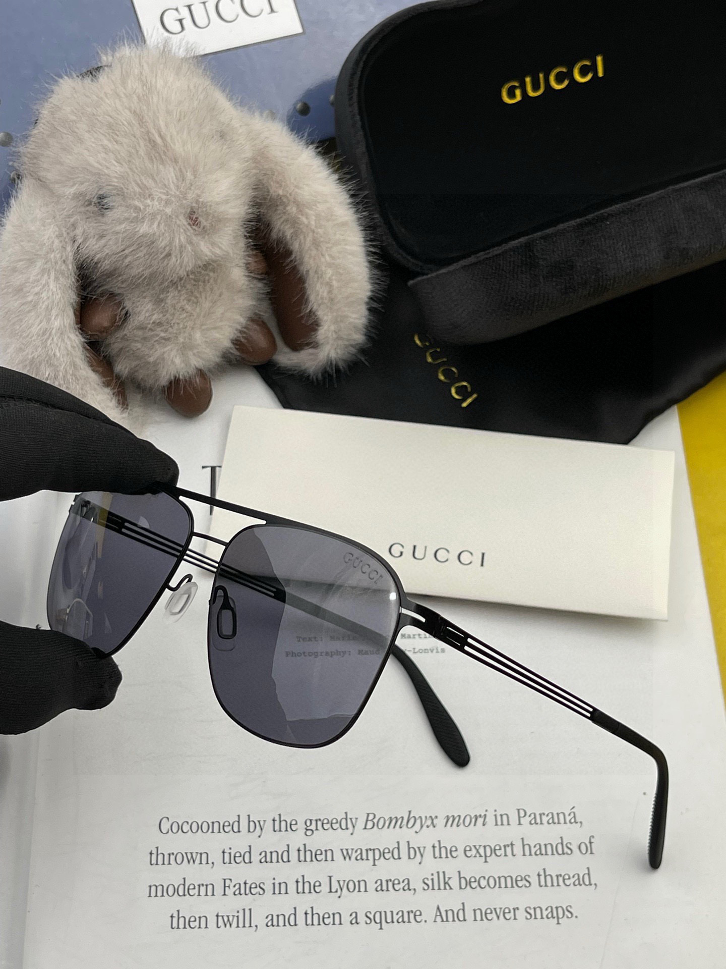 ♦️ GUCCI 2025新款男女情侣款太阳镜iP电镀永不褪色 超轻超有弹性整幅眼镜无螺丝重要的是压不坏