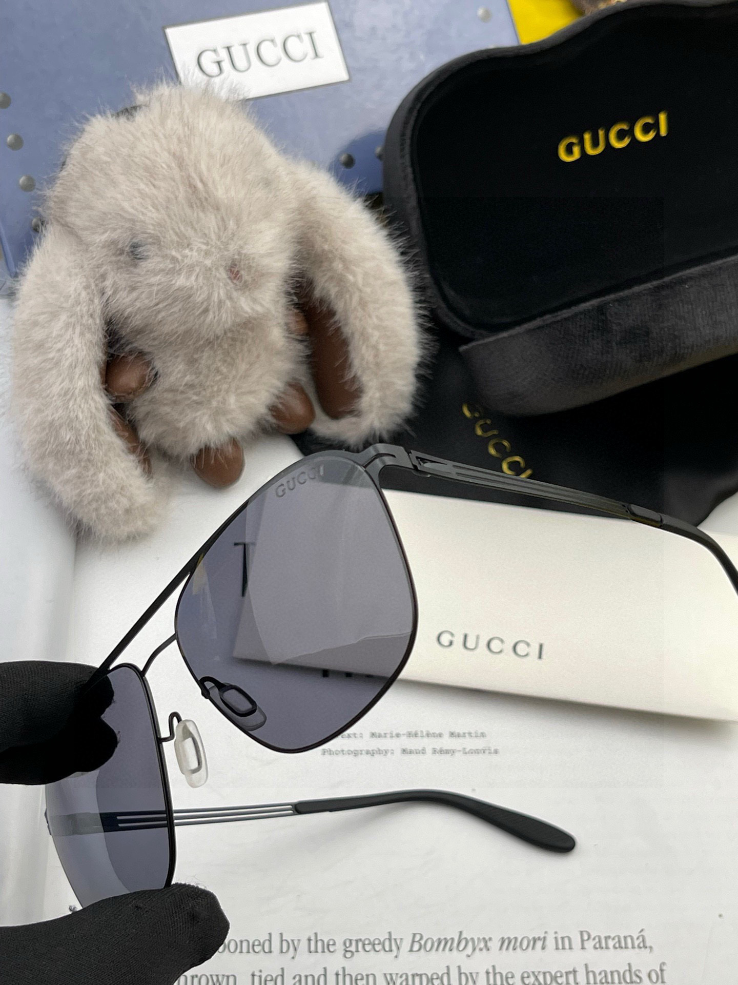 ♦️ GUCCI 2025新款男女情侣款太阳镜iP电镀永不褪色 超轻超有弹性整幅眼镜无螺丝重要的是压不坏