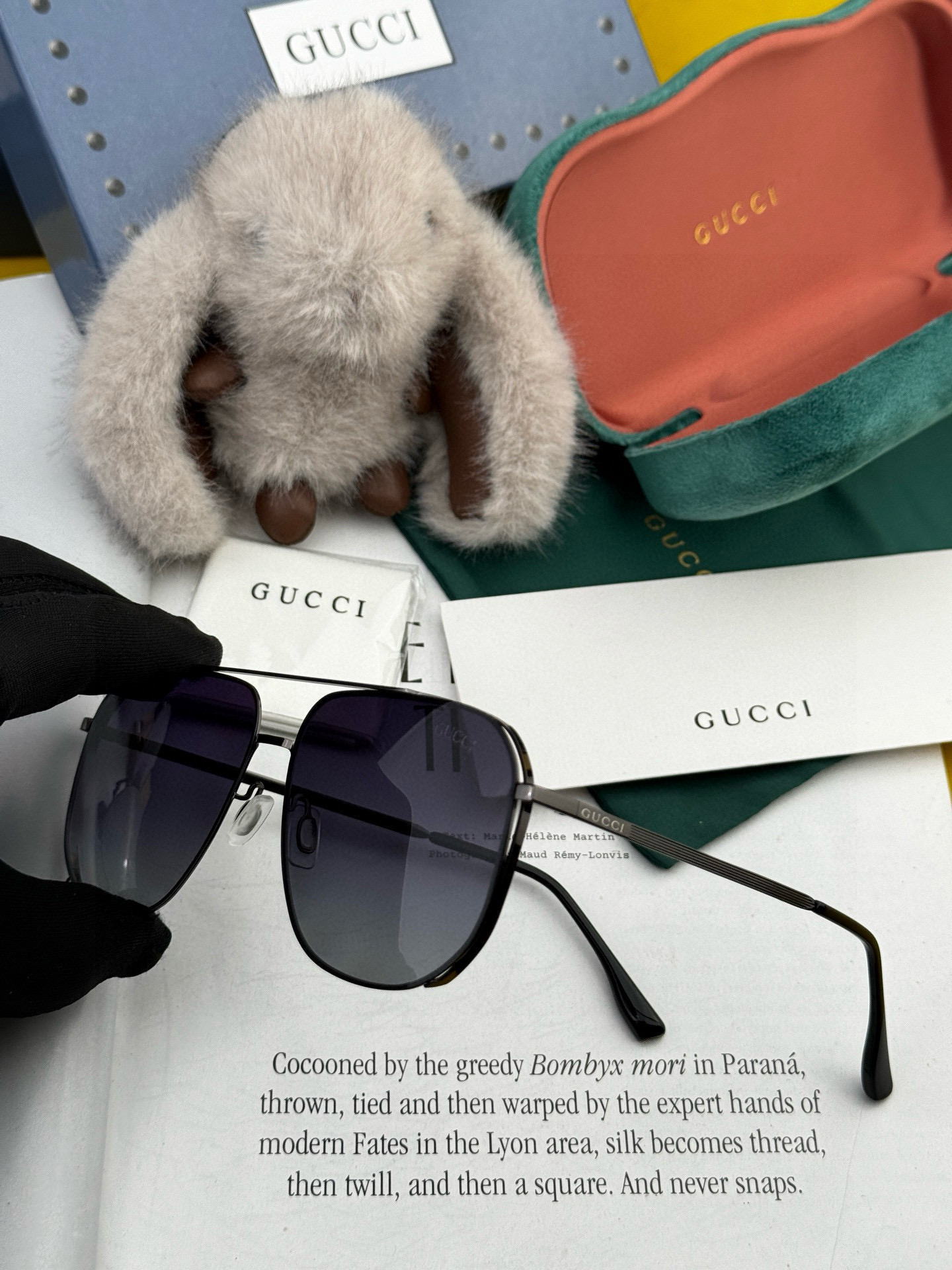         GUCCI 男款炫彩飞行员偏光太阳镜 ❤️材质：高清尼龙加厚卡槽高清偏光镜片 🌹无边框镜