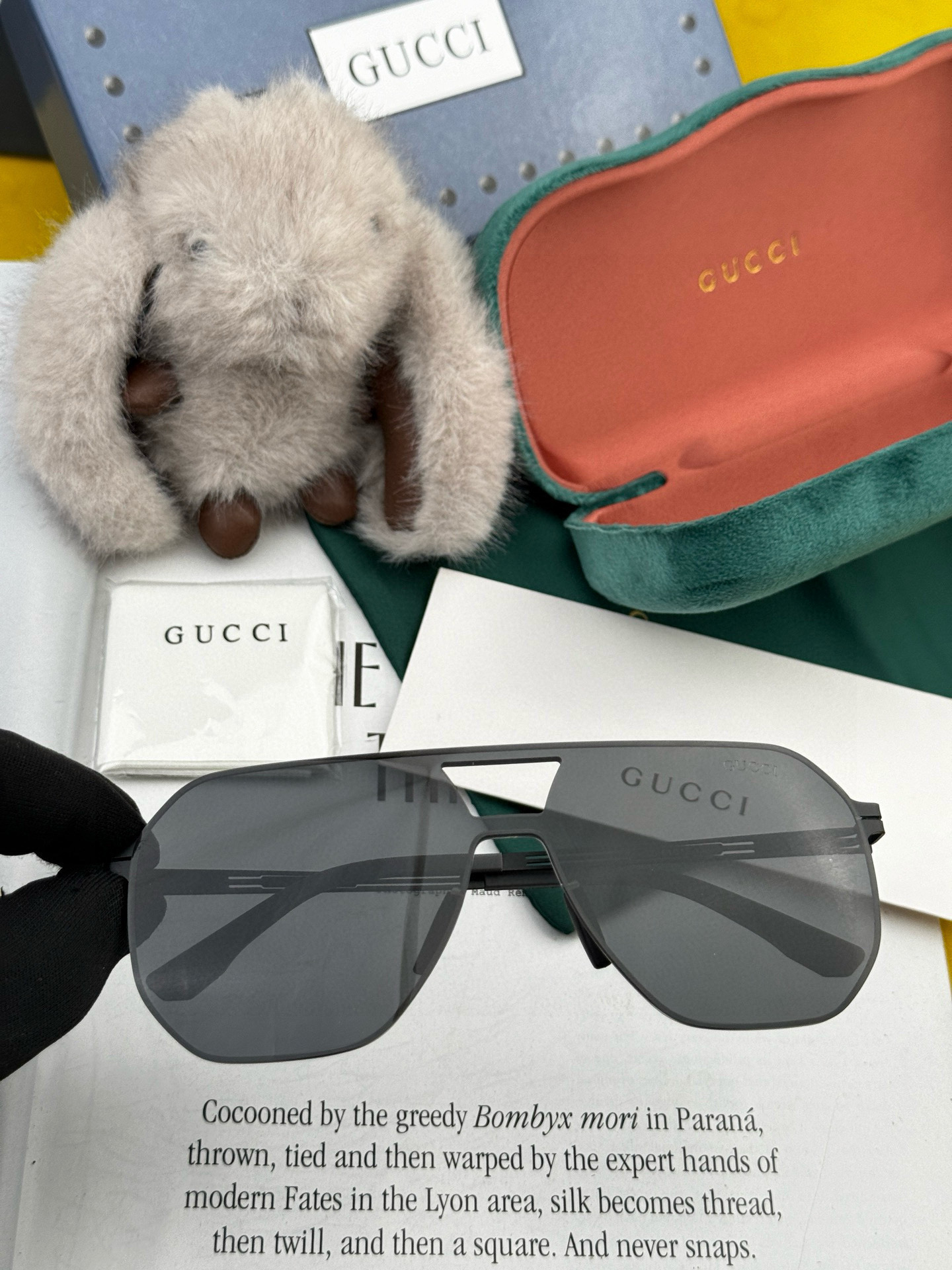 ♦️ GUCCI 2025新款男女情侣款太阳镜多边形墨镜iP电镀永不褪色 超轻超有弹性整幅眼镜无螺丝重要