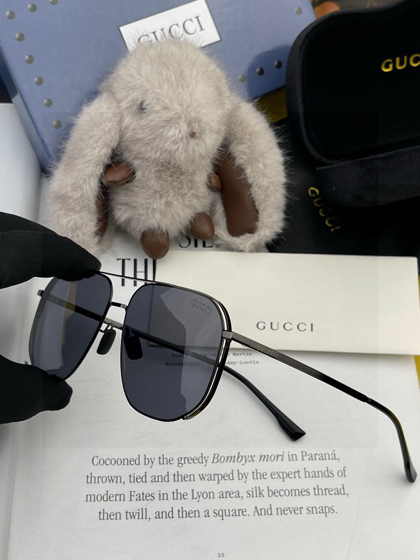        GUCCI 男款炫彩飞行员偏光太阳镜 ❤️材质：高清尼龙加厚卡槽高清偏光镜片 🌹无边框镜架